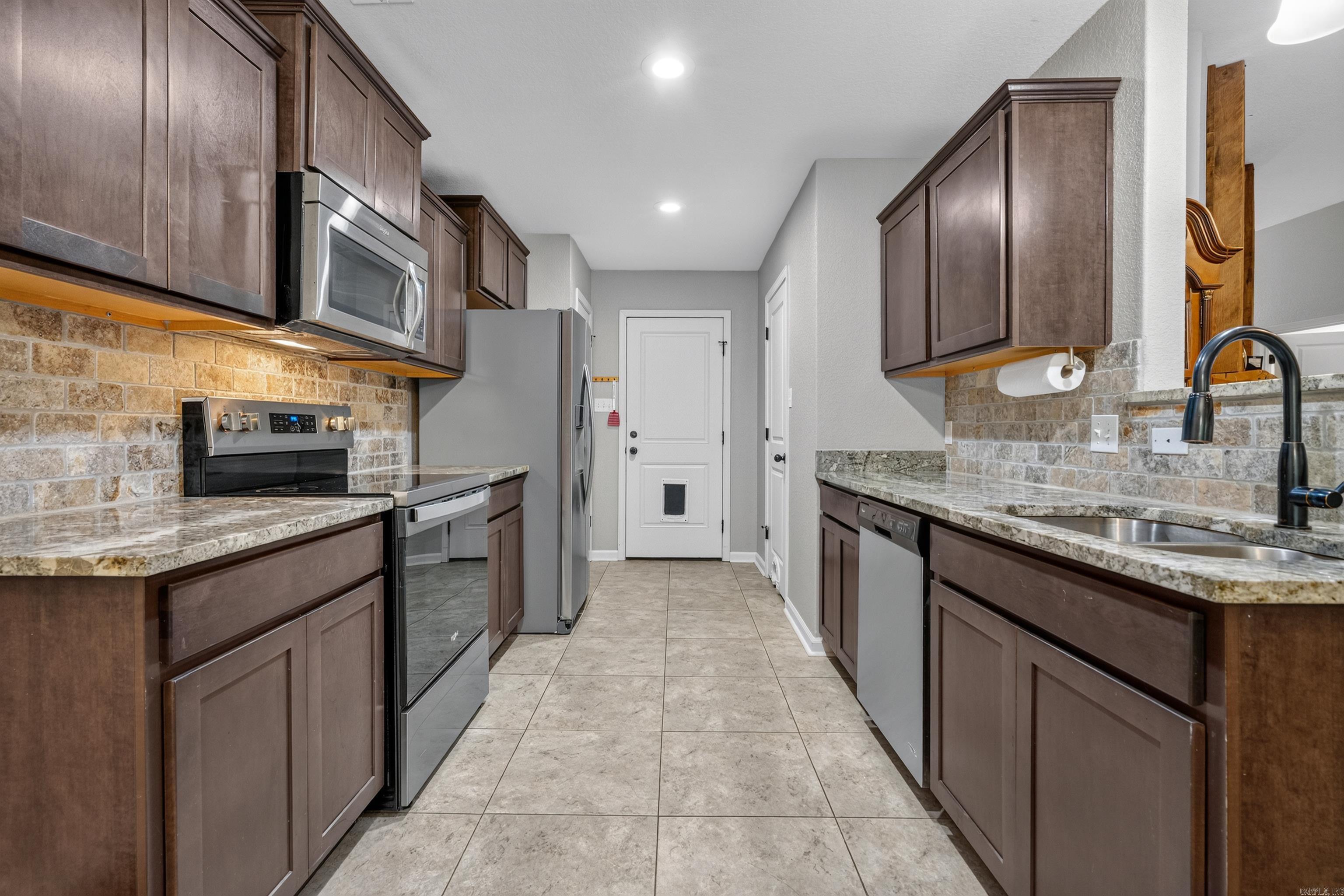 UNPLATTED ACREAGE - Residential