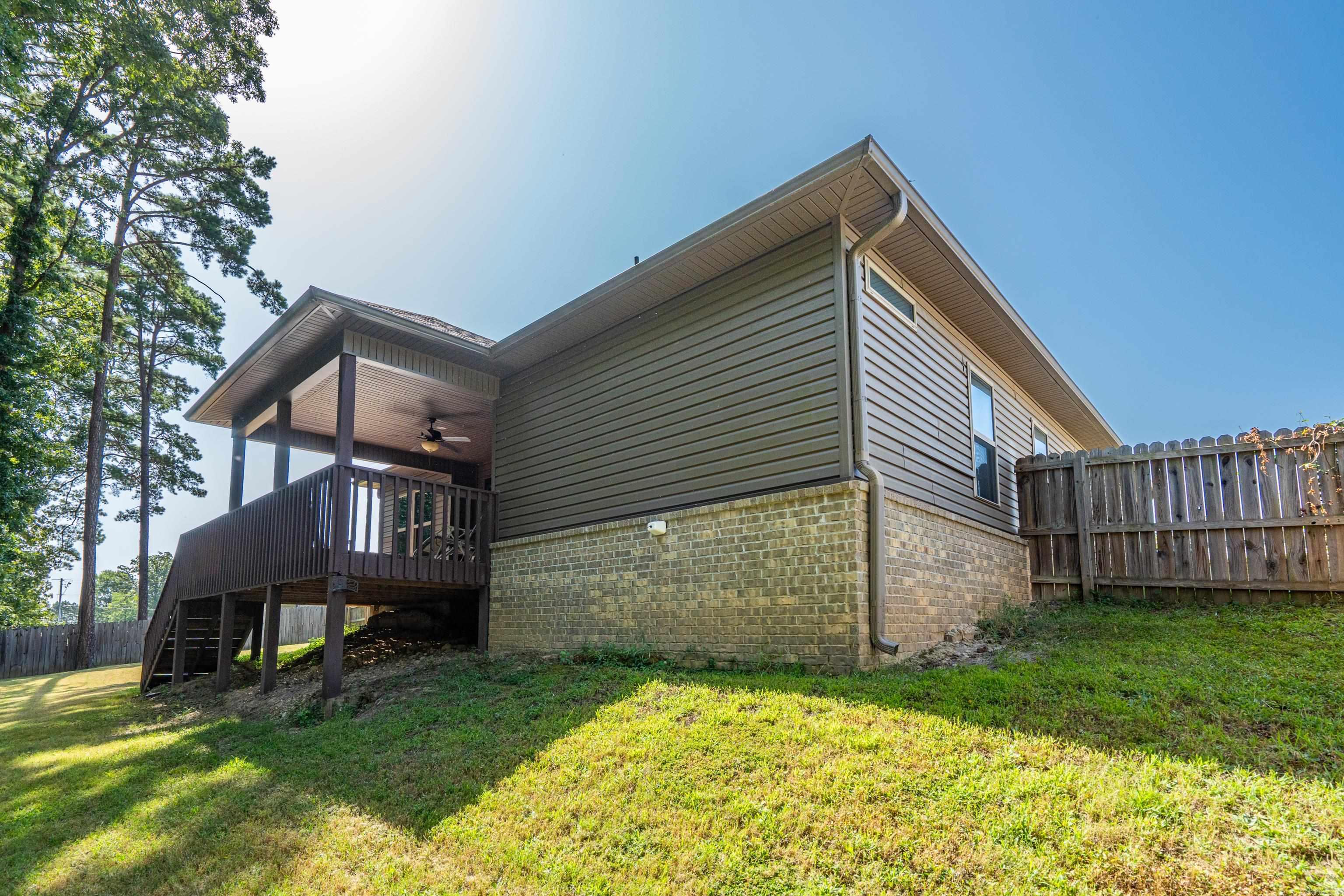 UNPLATTED ACREAGE - Residential