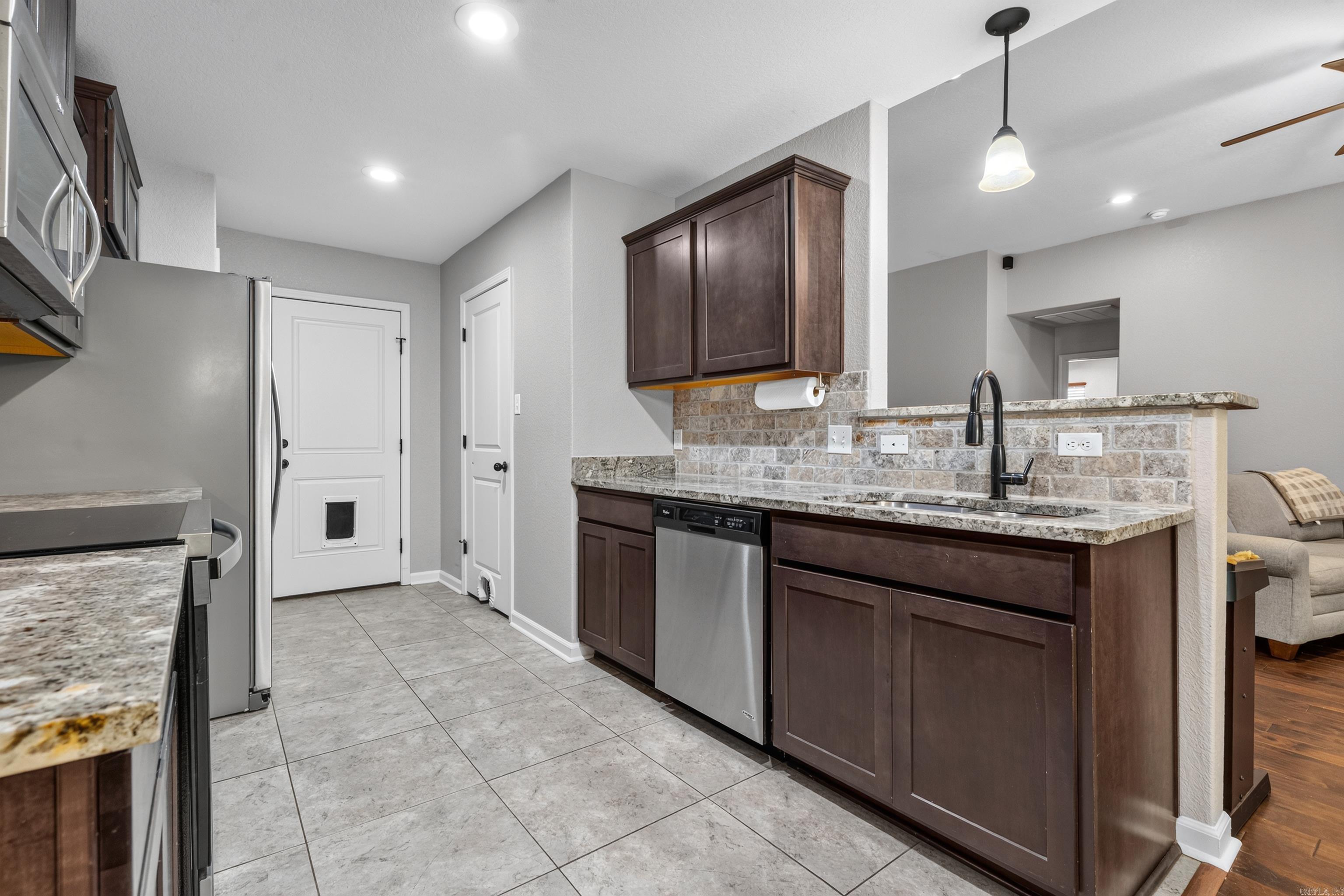 UNPLATTED ACREAGE - Residential