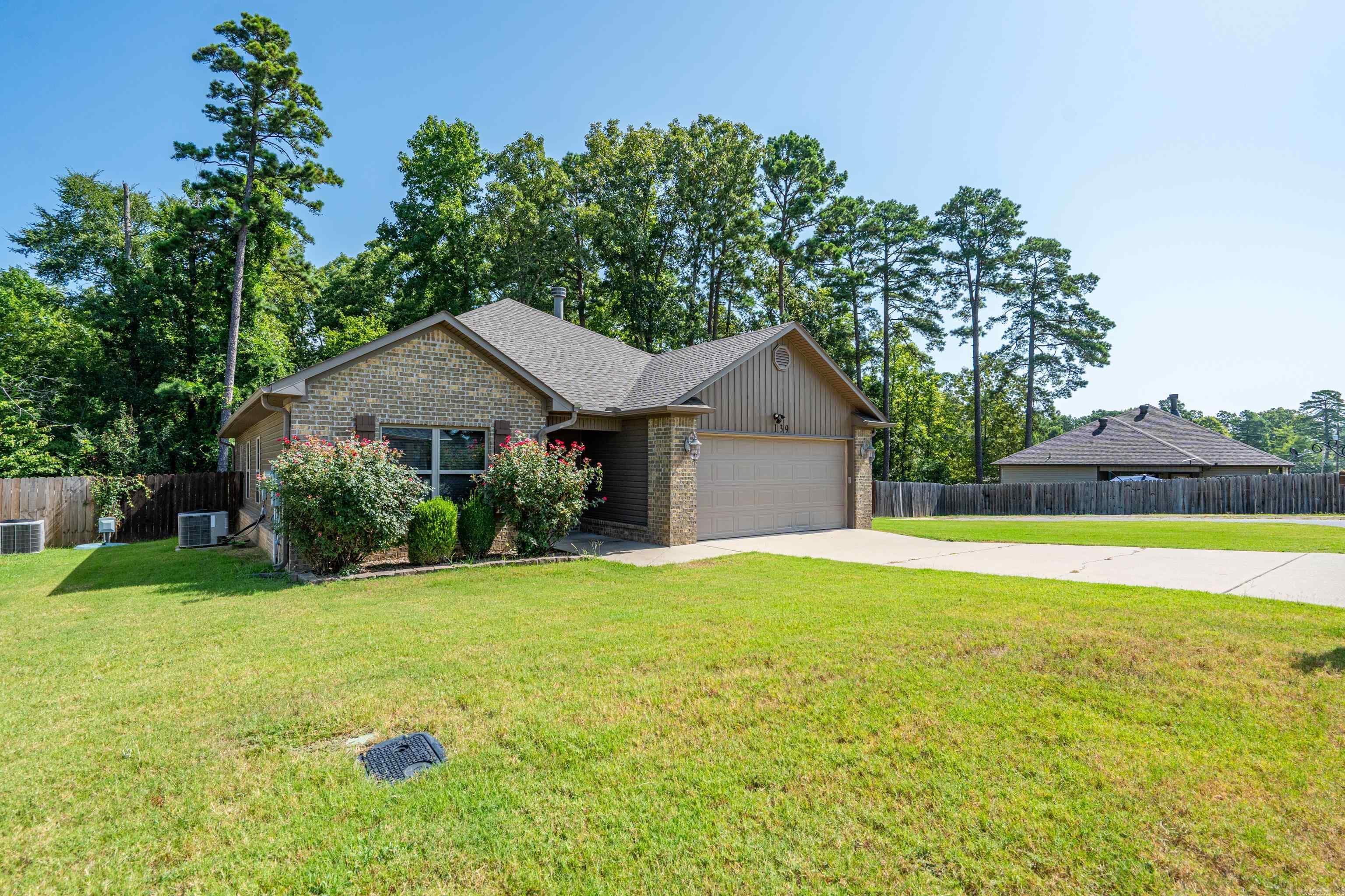 UNPLATTED ACREAGE - Residential