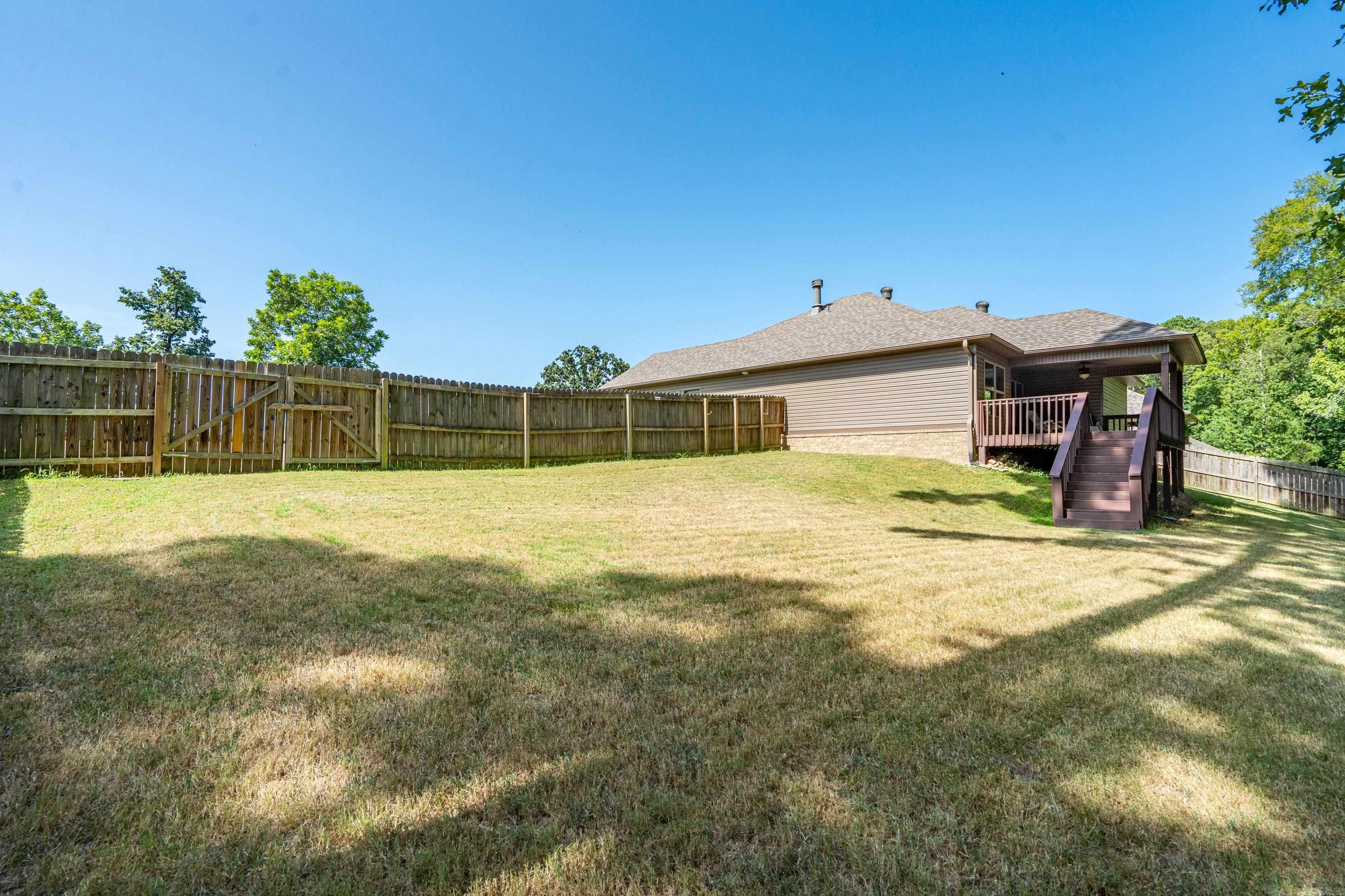 UNPLATTED ACREAGE - Residential