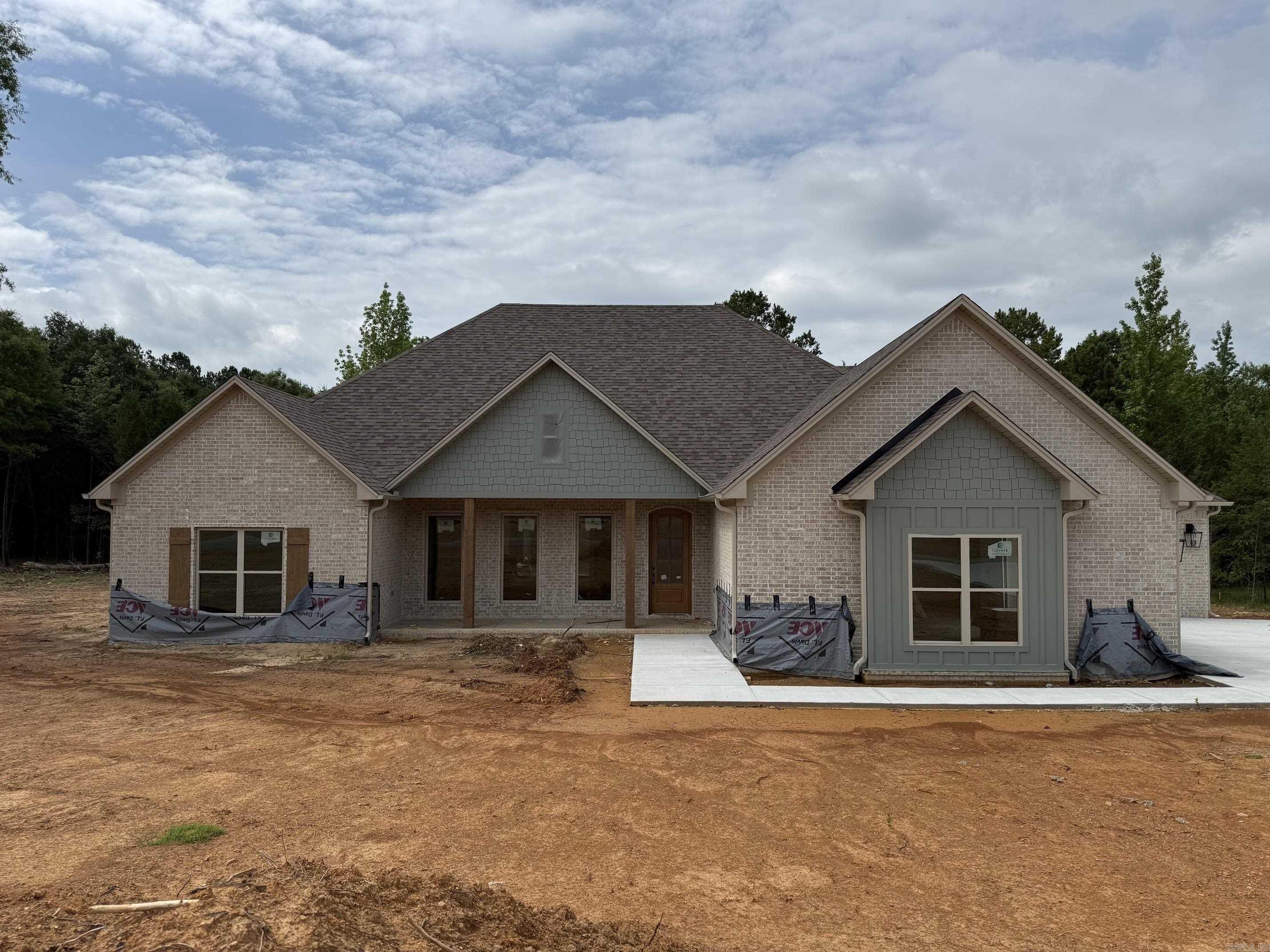 COYOTE RIDGE - Residential