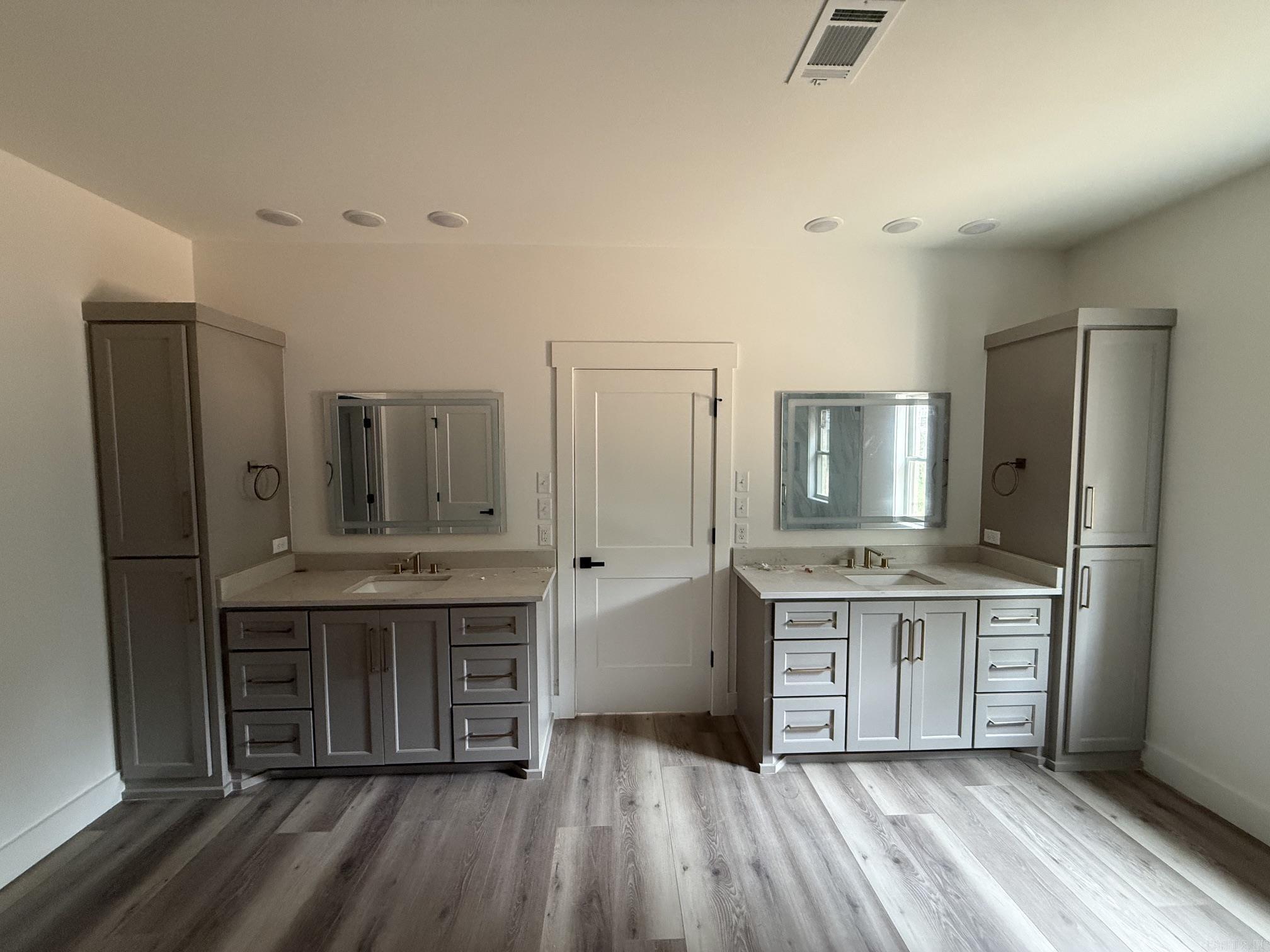 COYOTE RIDGE - Residential
