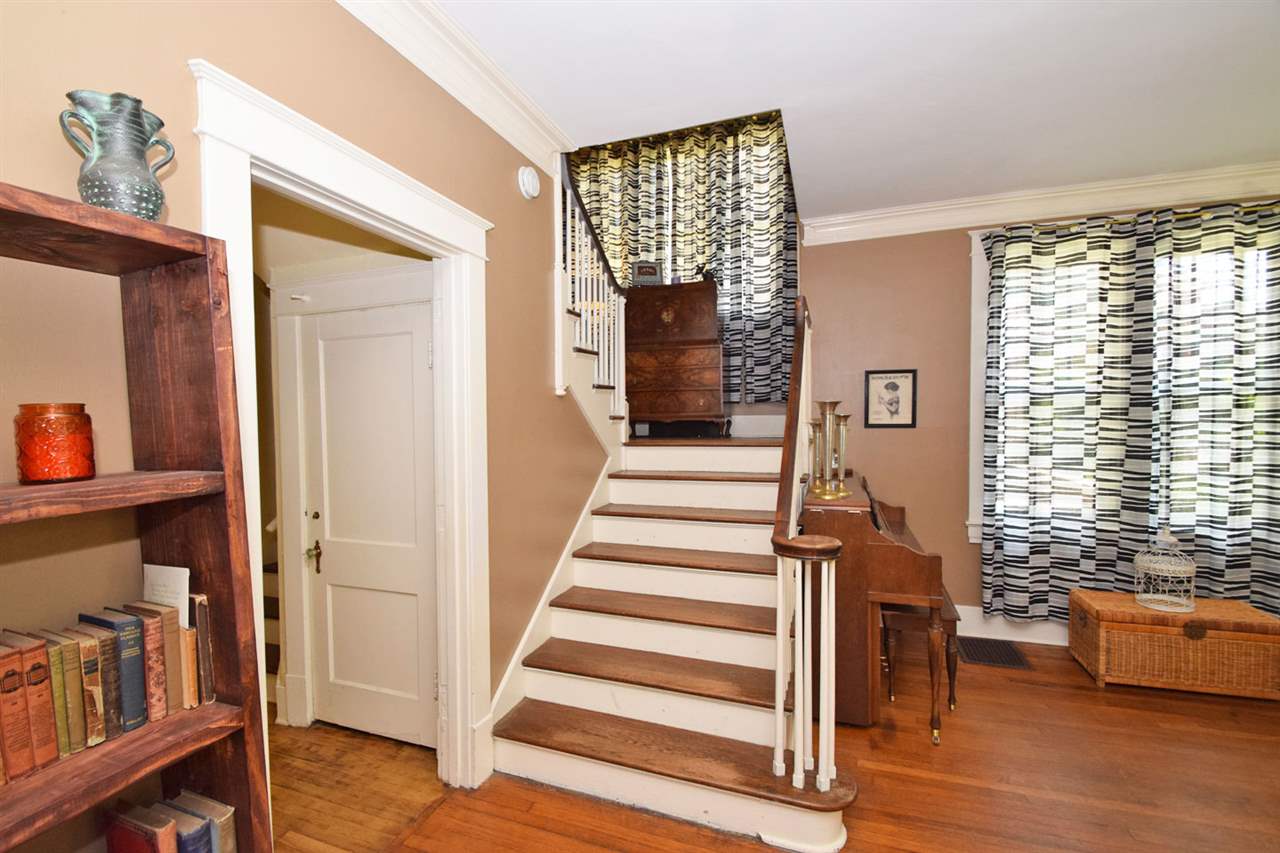 Weldon E Wrights - Residential