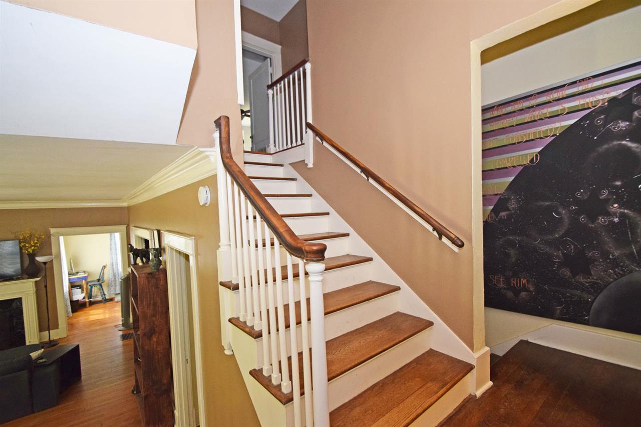 Weldon E Wrights - Residential