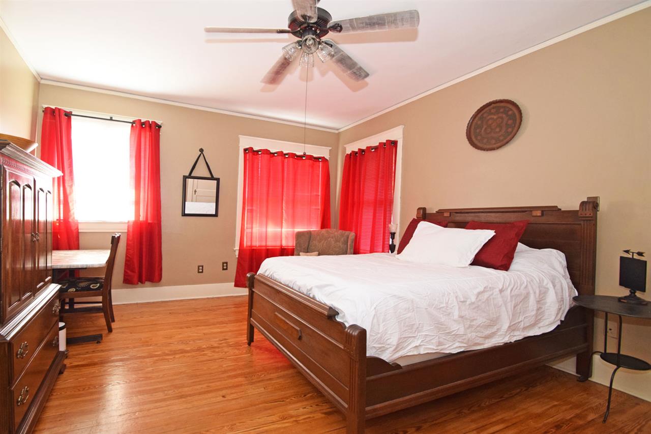 Weldon E Wrights - Residential