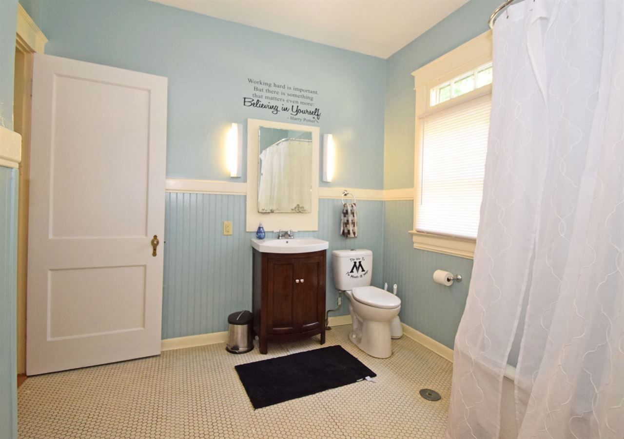 Weldon E Wrights - Residential