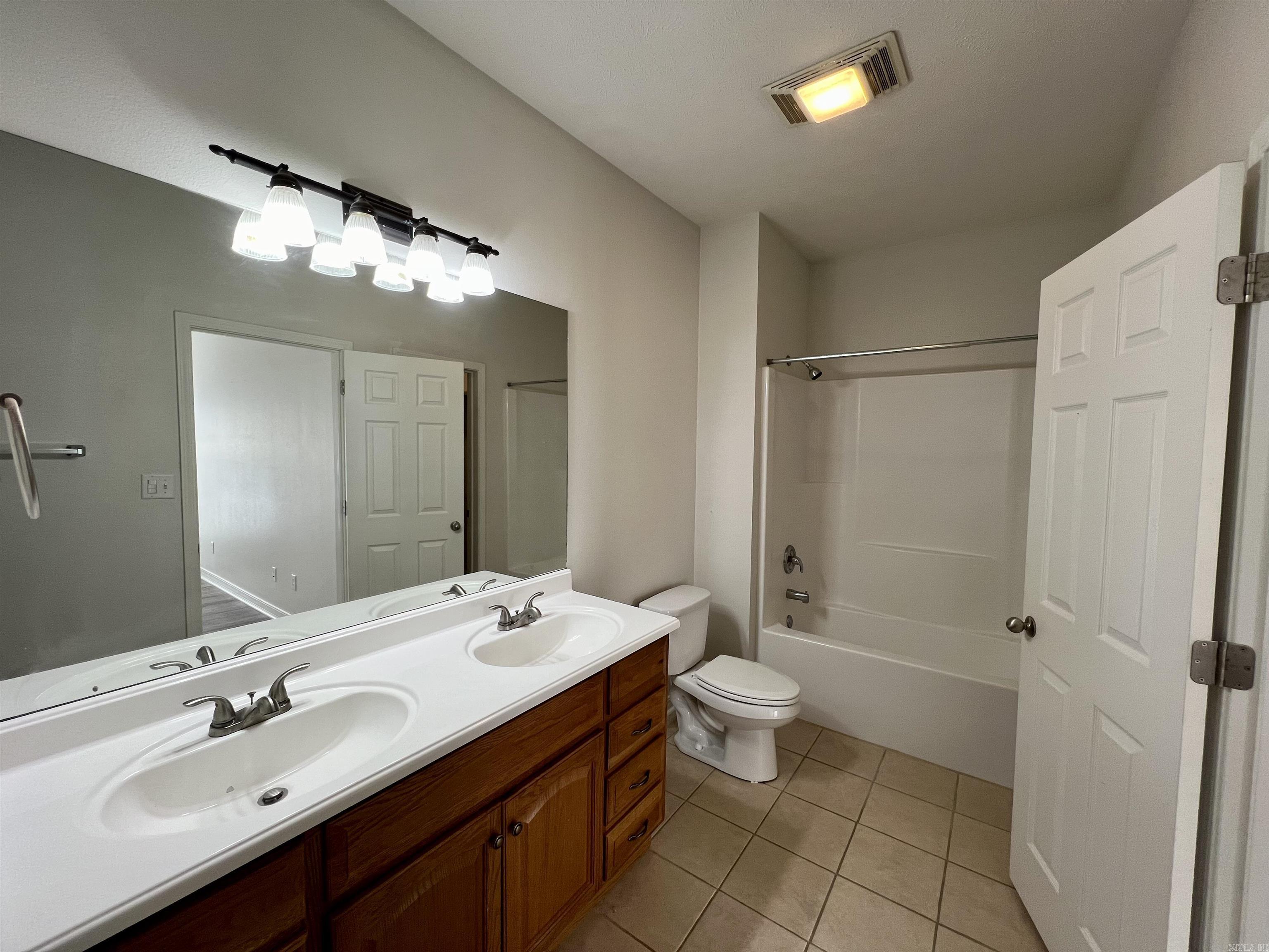 BELVEDERE COURT - Residential