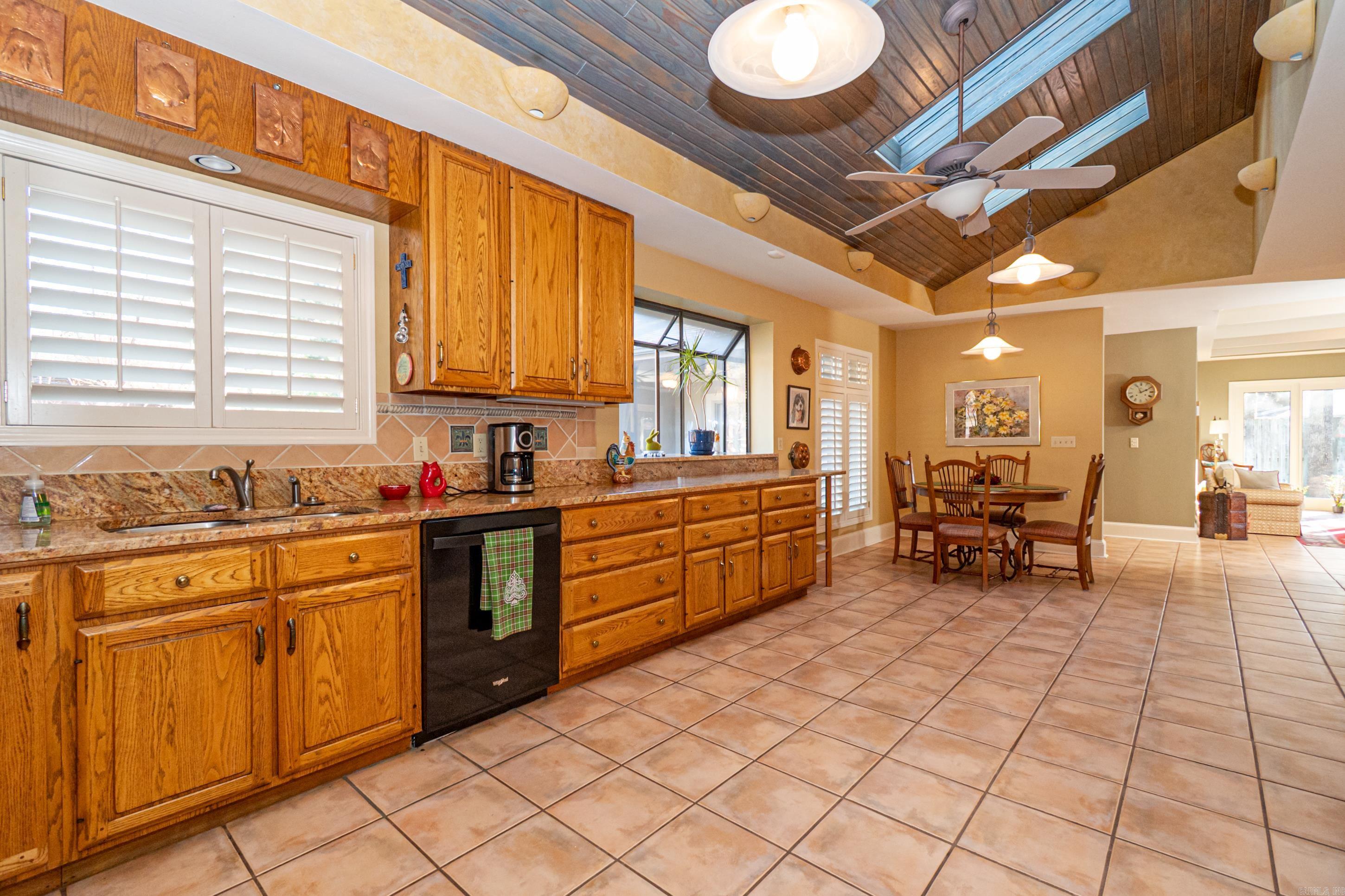 THOMPSON HEIGHTS 6TH S-D - Residential