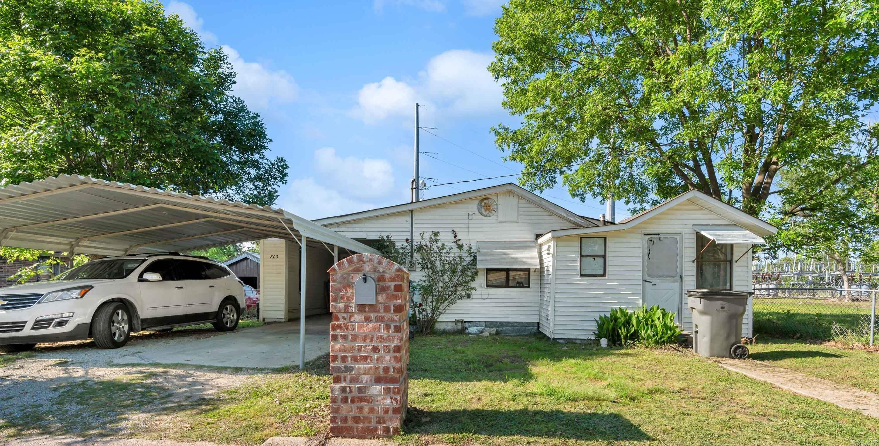 Welcome to 803 E Main Street in Paragould, Arkansas! This charming 2-bedroom, 1-bath home offers 1,077 square feet of comfortable living space at an affordable price point, making it a great opportunity for first-time homebuyers, downsizers, or investors. Conveniently located just minutes from downtown Paragould, you'll enjoy easy access to local shopping, dining, and entertainment. The home features a functional layout with spacious living areas and plenty of potential to make it your own. Outside, you'll find a small workshop that's perfect for hobbies, storage, or weekend projects. If you're looking for an affordable home in a convenient location, 803 E Main Street is one you won't want to miss!