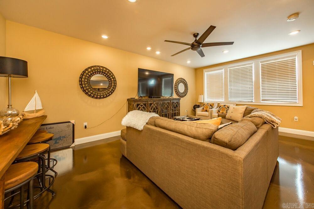 NARROWS INN AT GREERS FERRY HPR - Residential