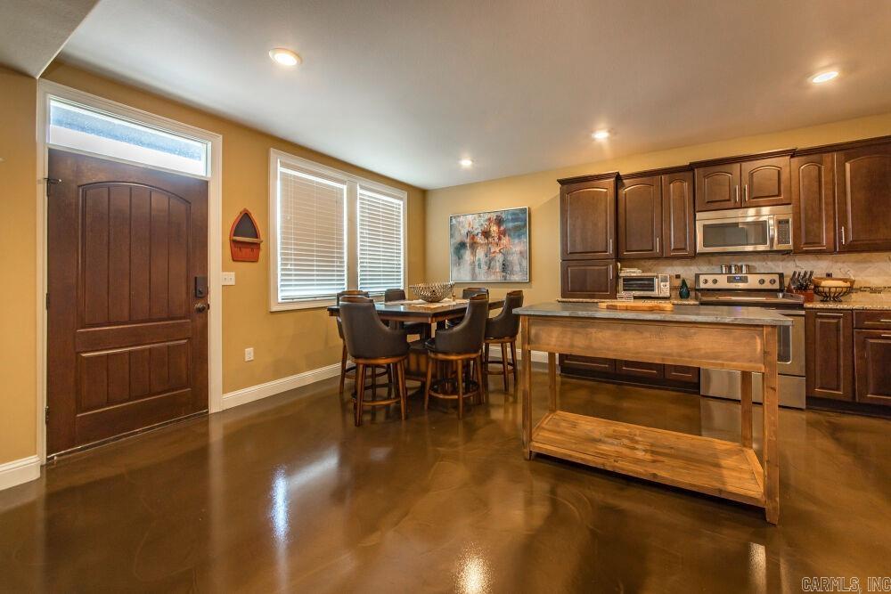 NARROWS INN AT GREERS FERRY HPR - Residential