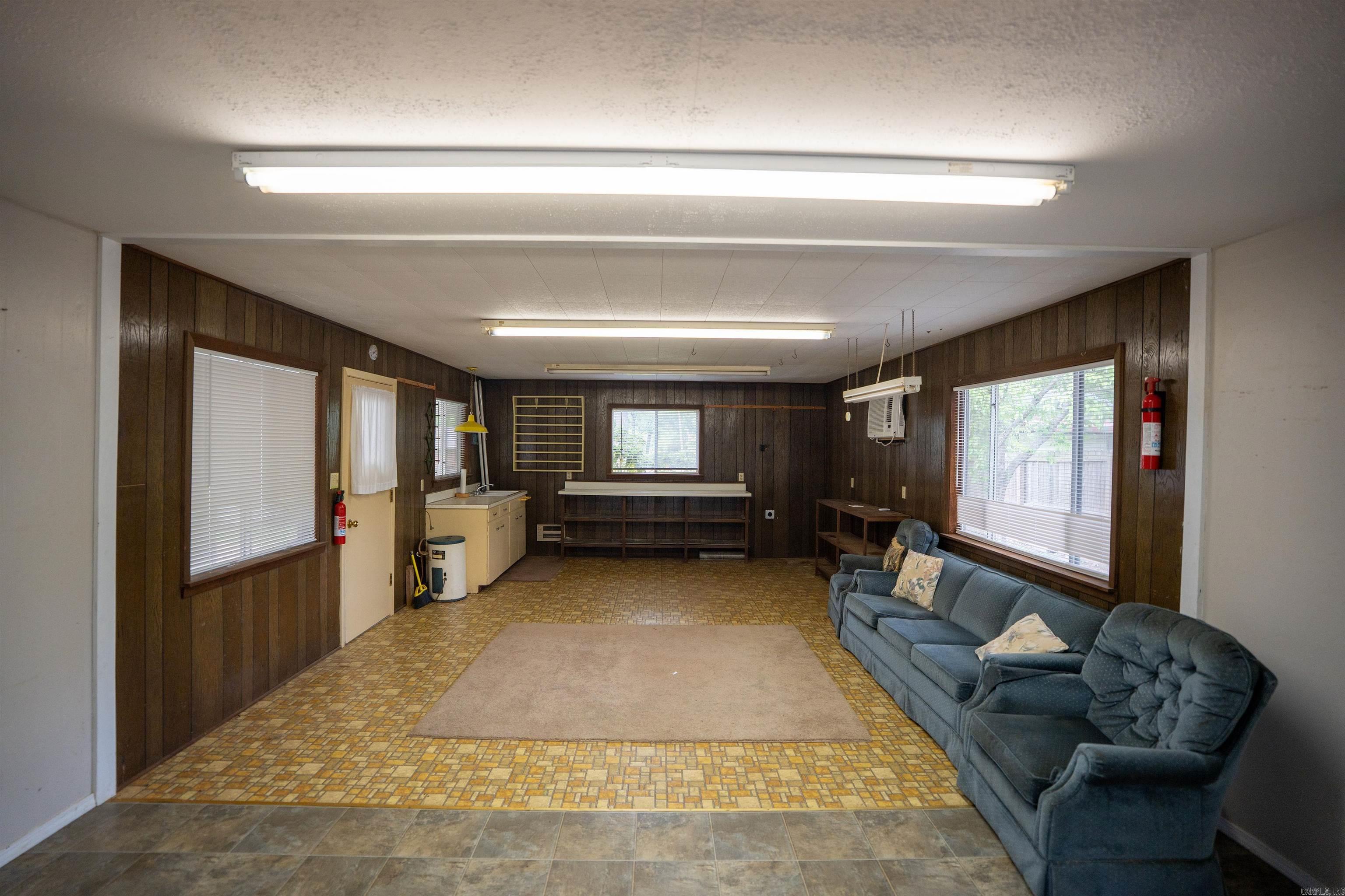 FOUST - Residential
