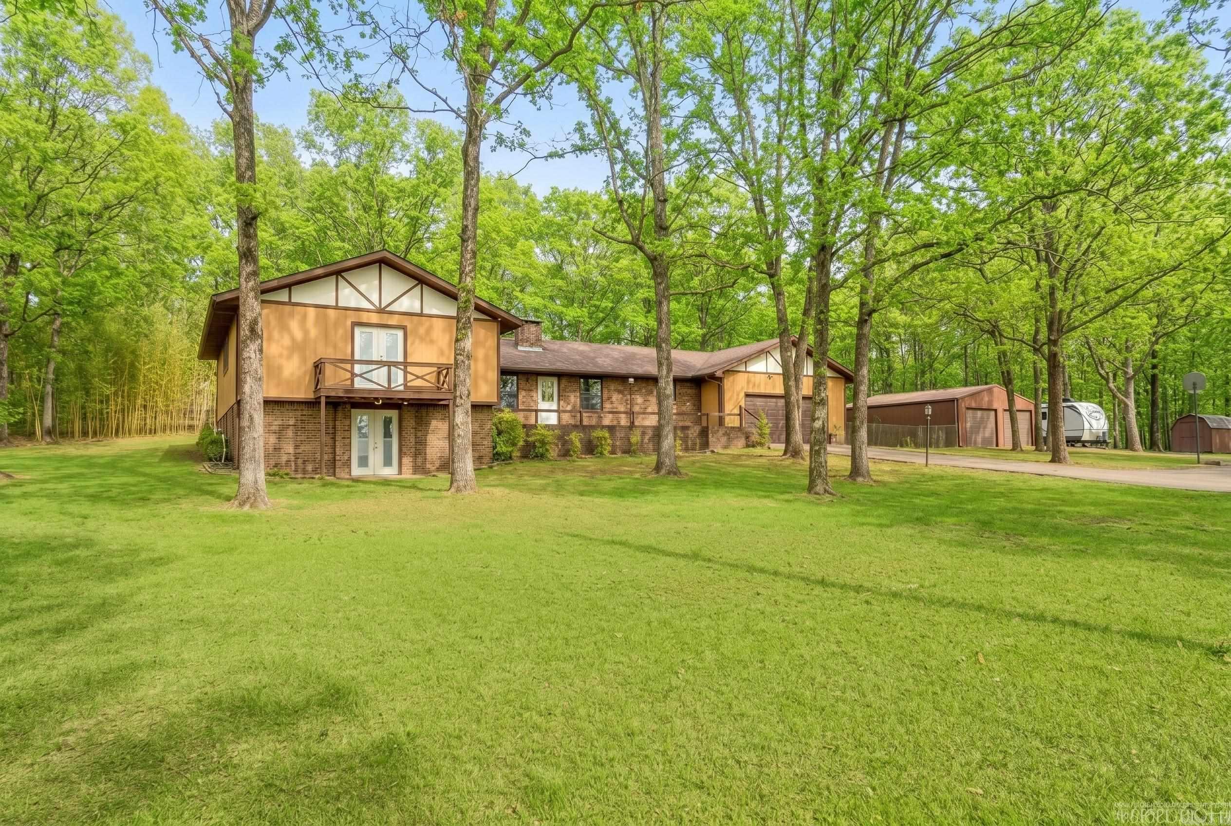 OAKWOOD ESTATES - Residential