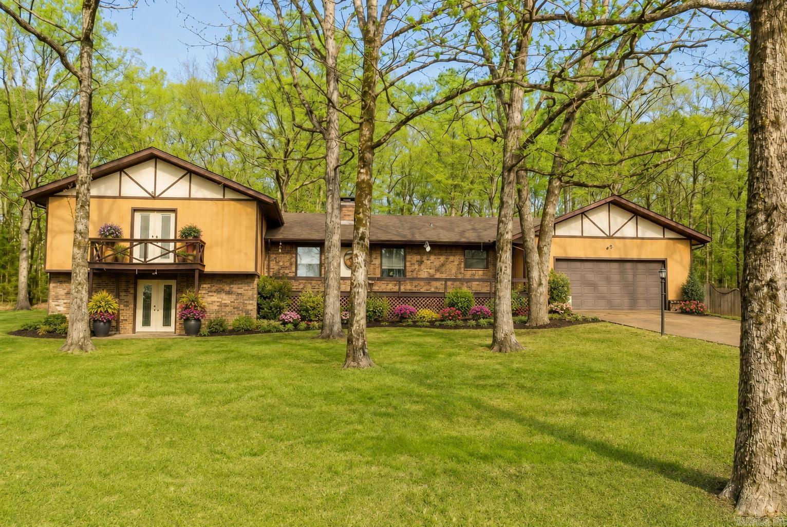 OAKWOOD ESTATES - Residential