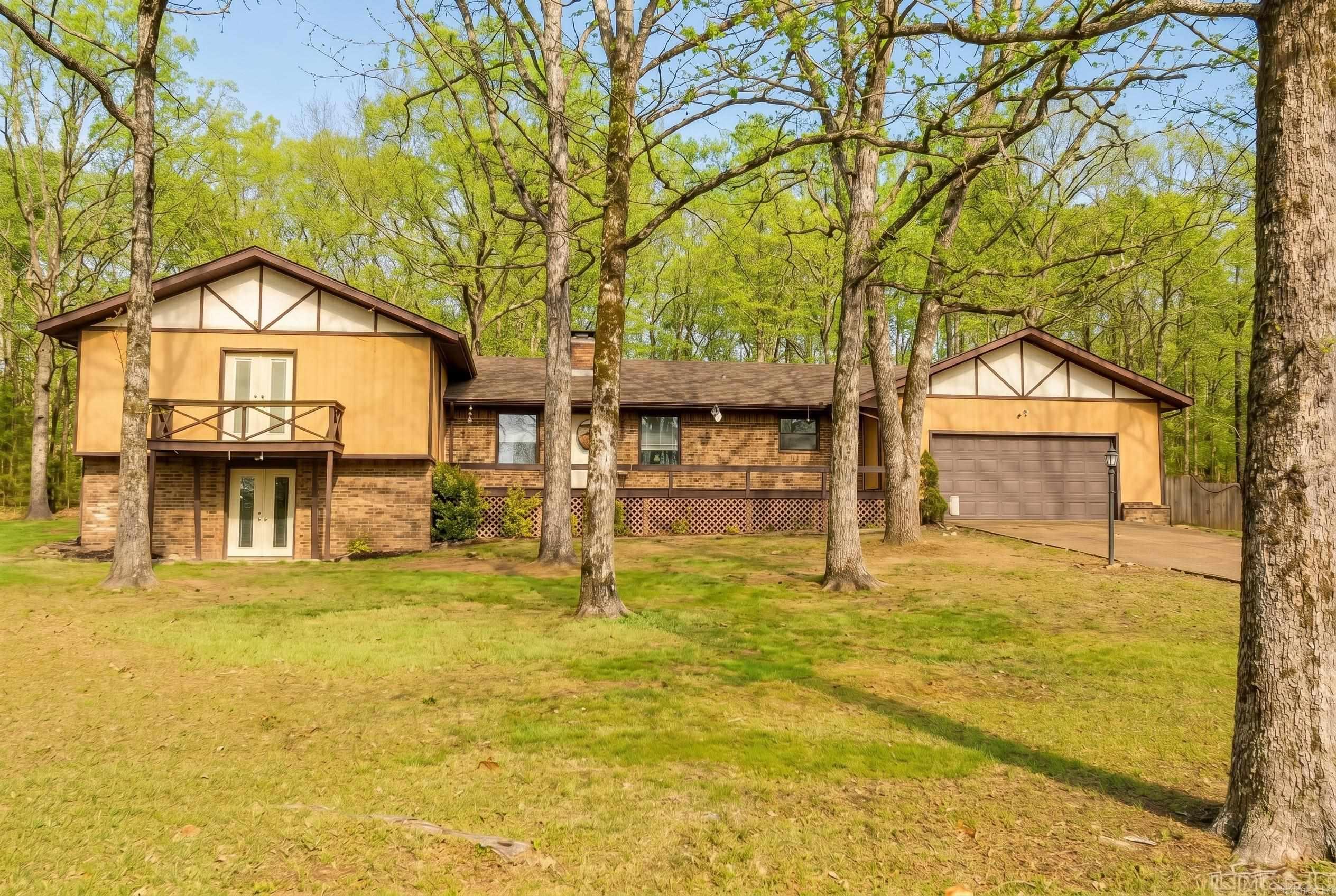 OAKWOOD ESTATES - Residential