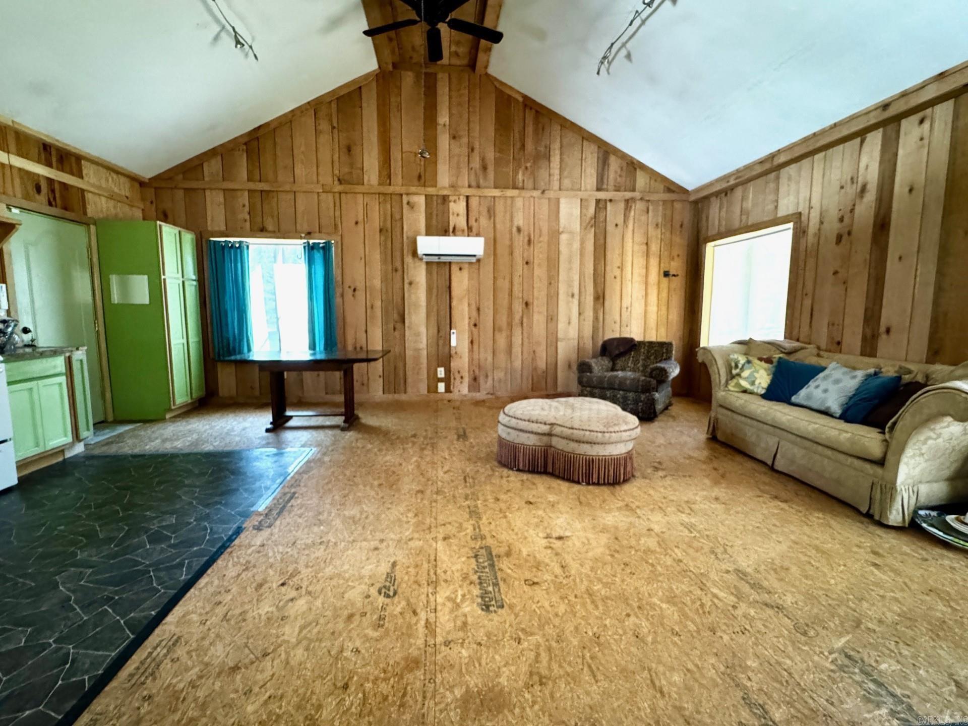 TREASURE ISLE 4 - Residential