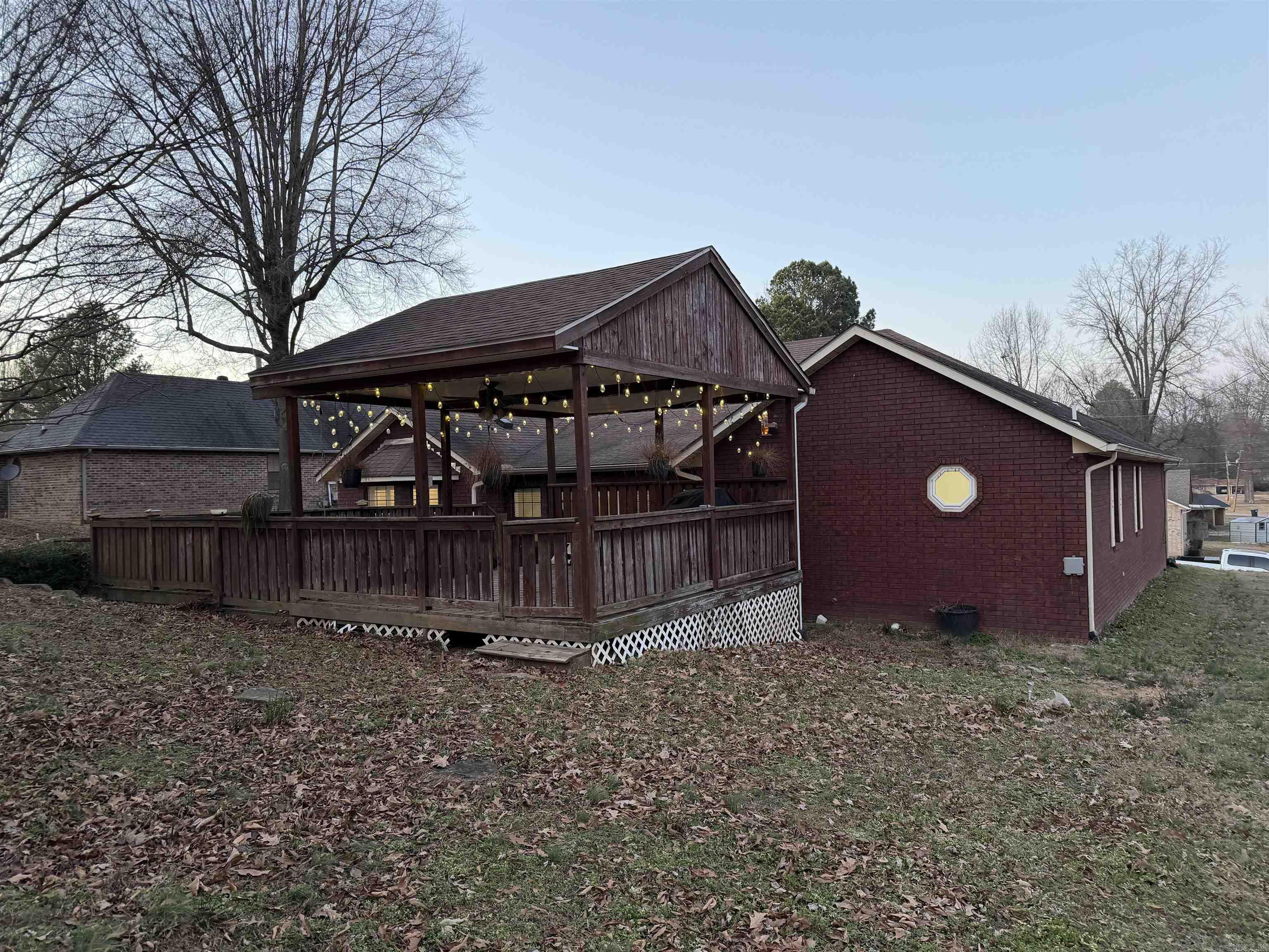 BALLARD HEIGHTS - Residential