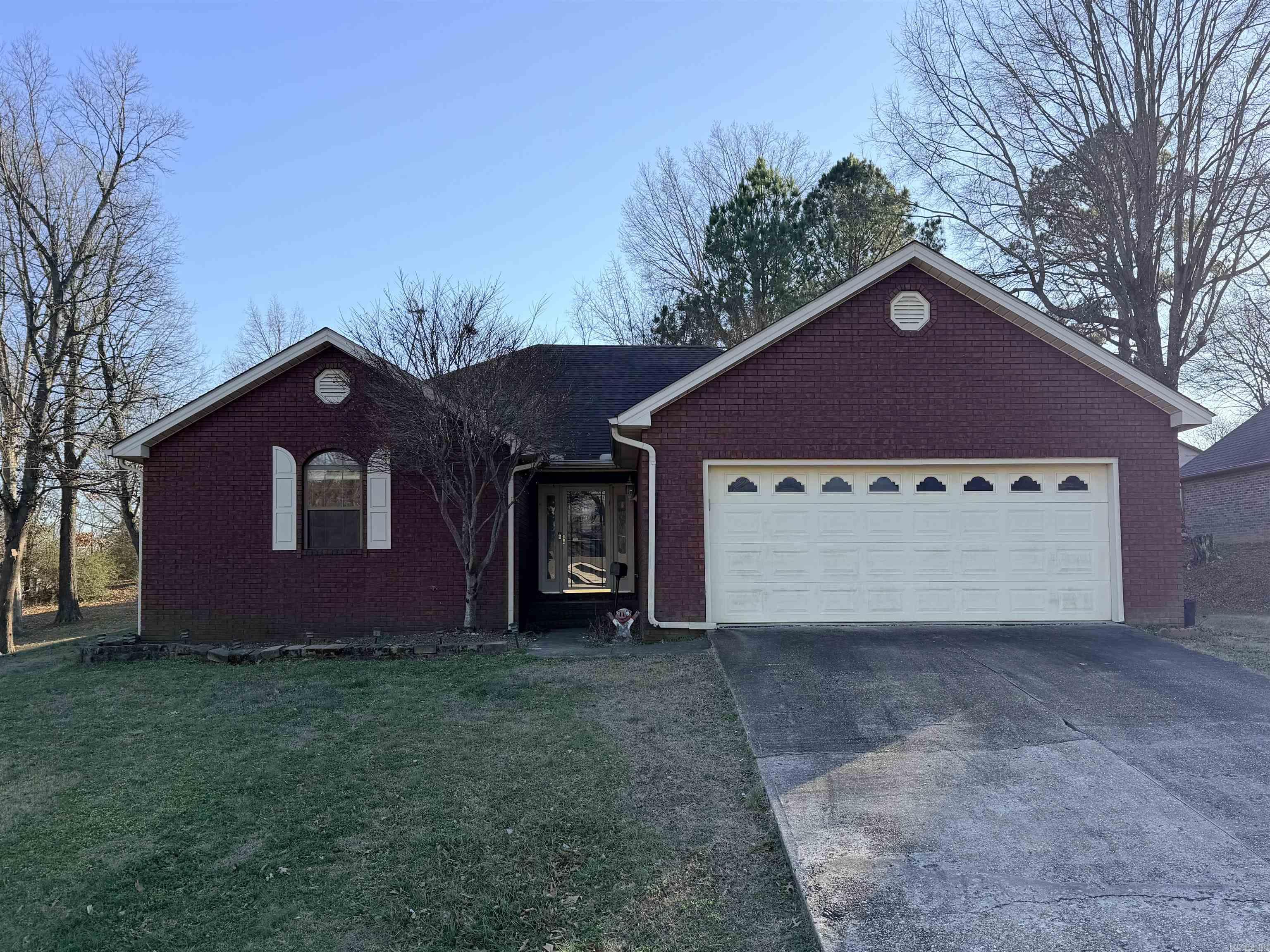 Welcome to 980 Dogwood Drive, where comfort, space, and location come together beautifully. This 3-bedroom, 2-bath home offers 2,311 square feet of well-designed living space with a 2-car garage, perfect for families or anyone seeking room to spread out.  Situated in a desirable area near the golf course and hospital, this property provides both convenience and a peaceful setting. Inside, you’ll find generously sized rooms, a functional layout, and inviting living areas ideal for everyday living and entertaining. The spacious bedrooms offer comfort and privacy, while the home’s thoughtful design ensures easy flow throughout.  Whether you’re enjoying quiet evenings at home or taking advantage of nearby amenities, this property delivers the ideal blend of location, livability, and lifestyle. A fantastic opportunity to own a well-located home in the heart of Piggott—schedule your showing today!