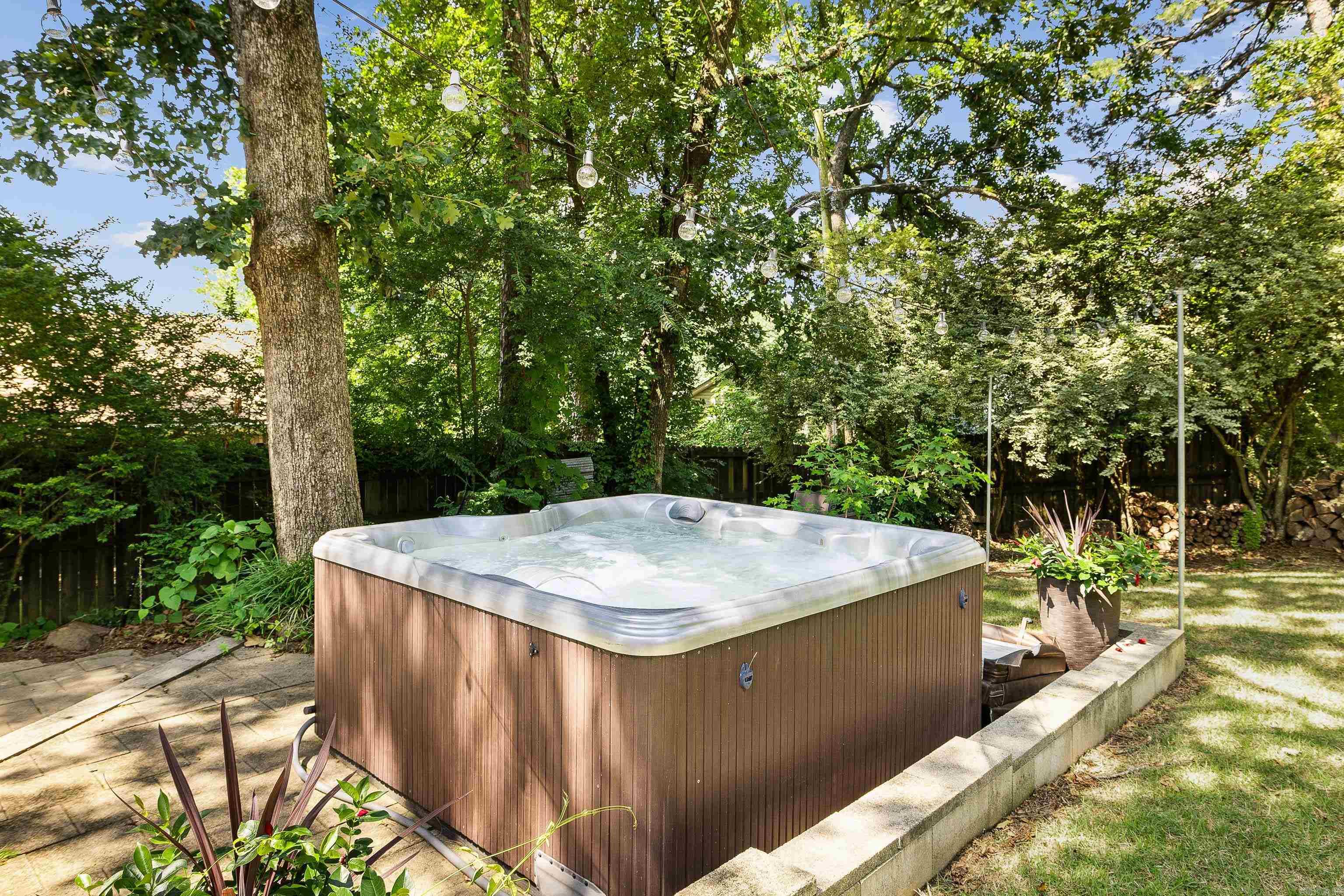 LUDINGTON HGTS - Residential
