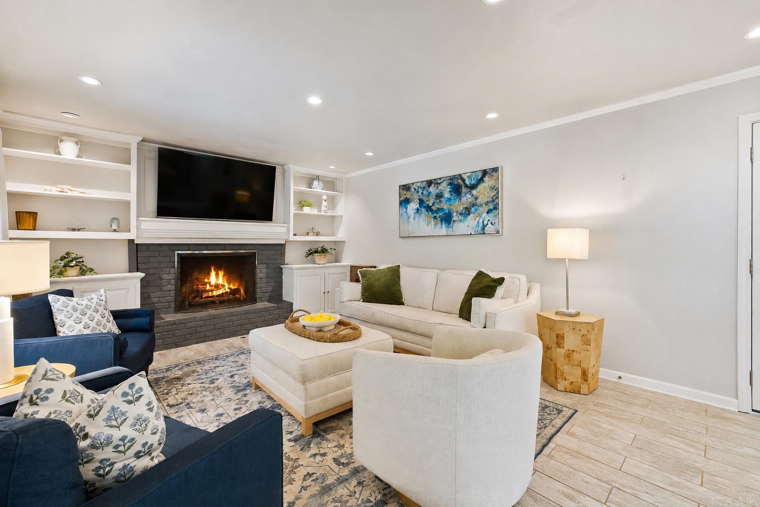 LUDINGTON HGTS - Residential