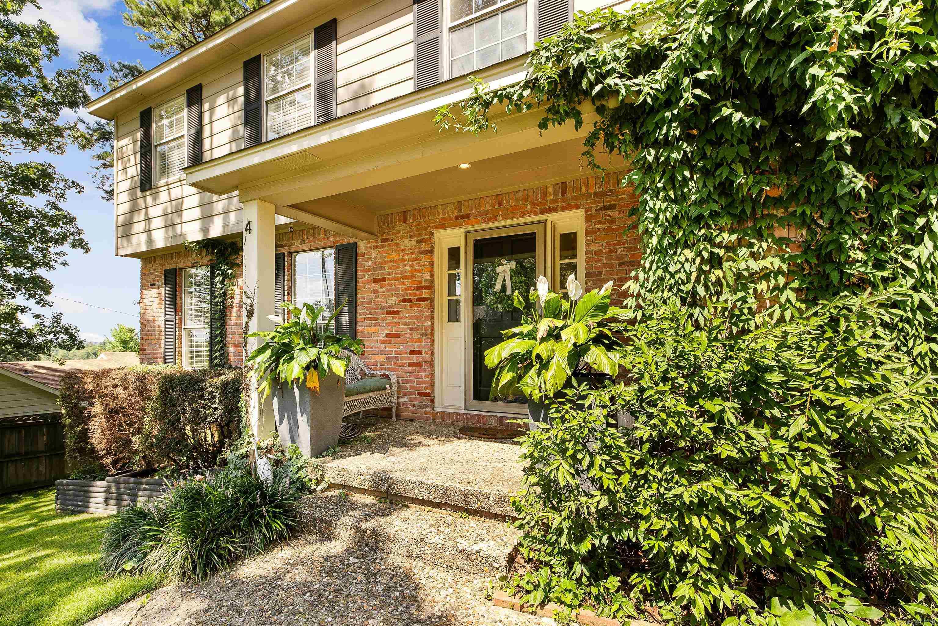 LUDINGTON HGTS - Residential