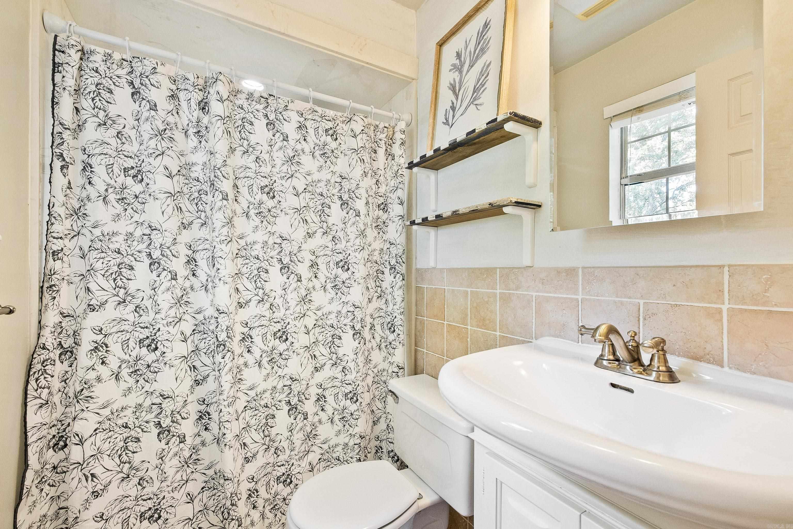 LUDINGTON HGTS - Residential