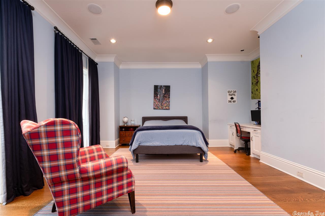 CHENAL VALLEY SOLOGNE CIRCLE - Residential
