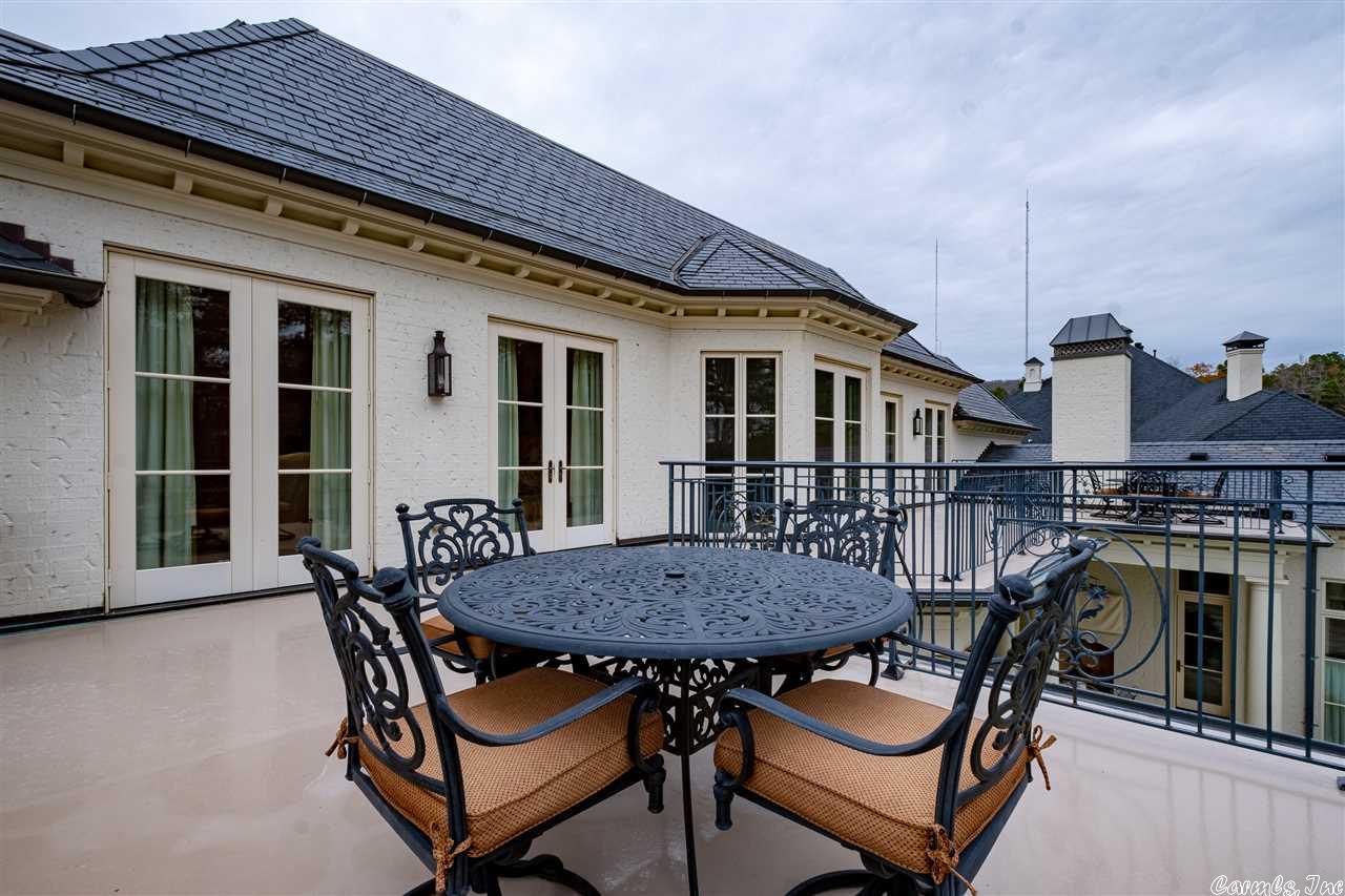 CHENAL VALLEY SOLOGNE CIRCLE - Residential