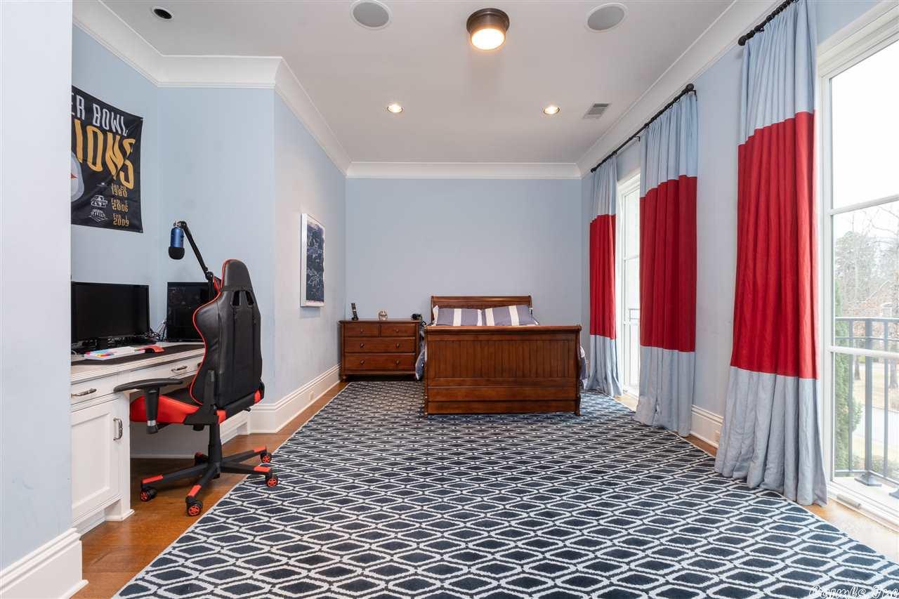 CHENAL VALLEY SOLOGNE CIRCLE - Residential