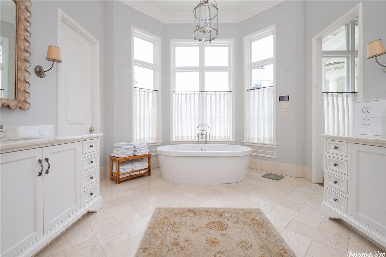 CHENAL VALLEY SOLOGNE CIRCLE - Residential