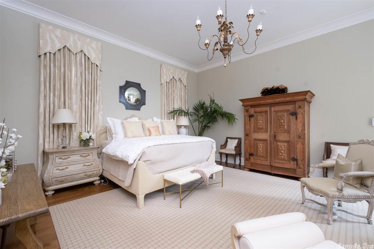 CHENAL VALLEY SOLOGNE CIRCLE - Residential