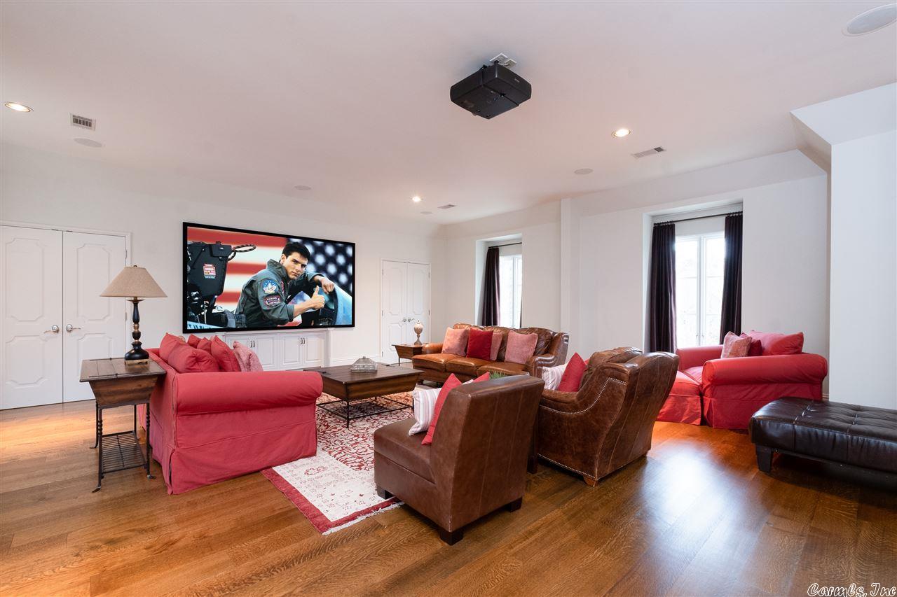 CHENAL VALLEY SOLOGNE CIRCLE - Residential