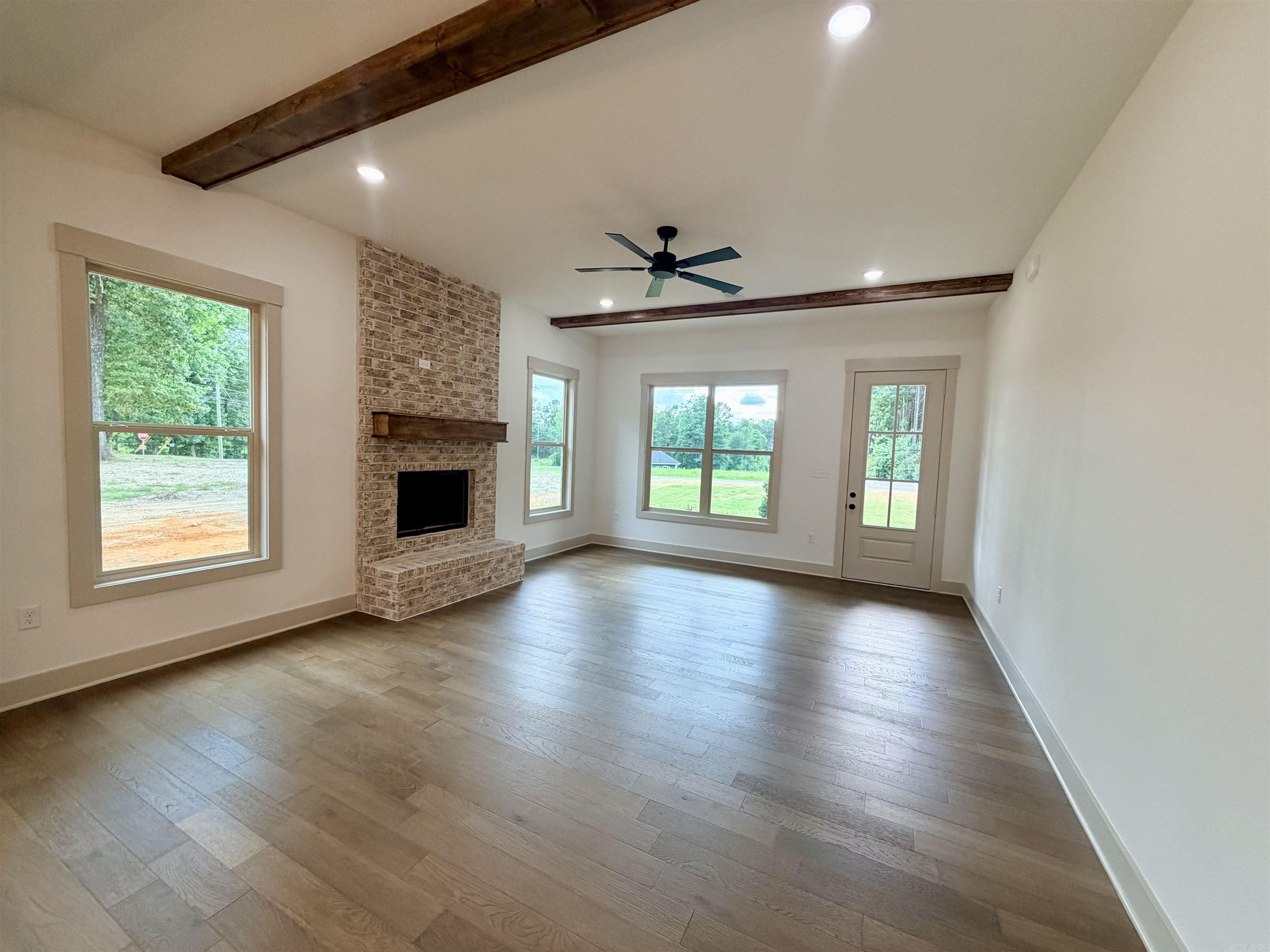 DETONTI PLACE PHASE I - Residential