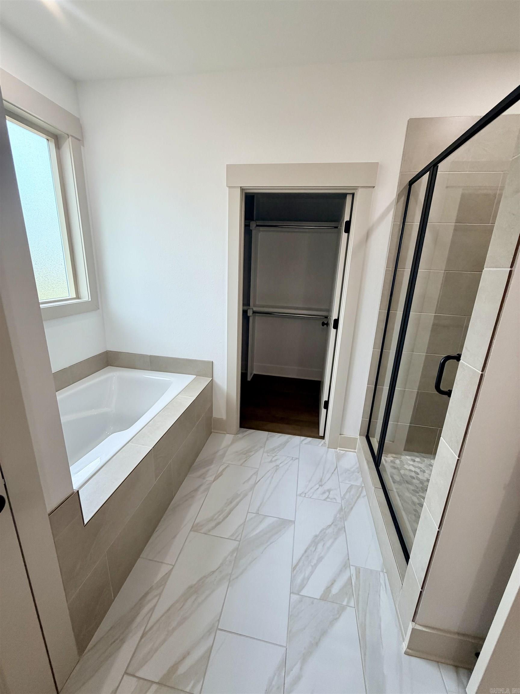 DETONTI PLACE PHASE I - Residential