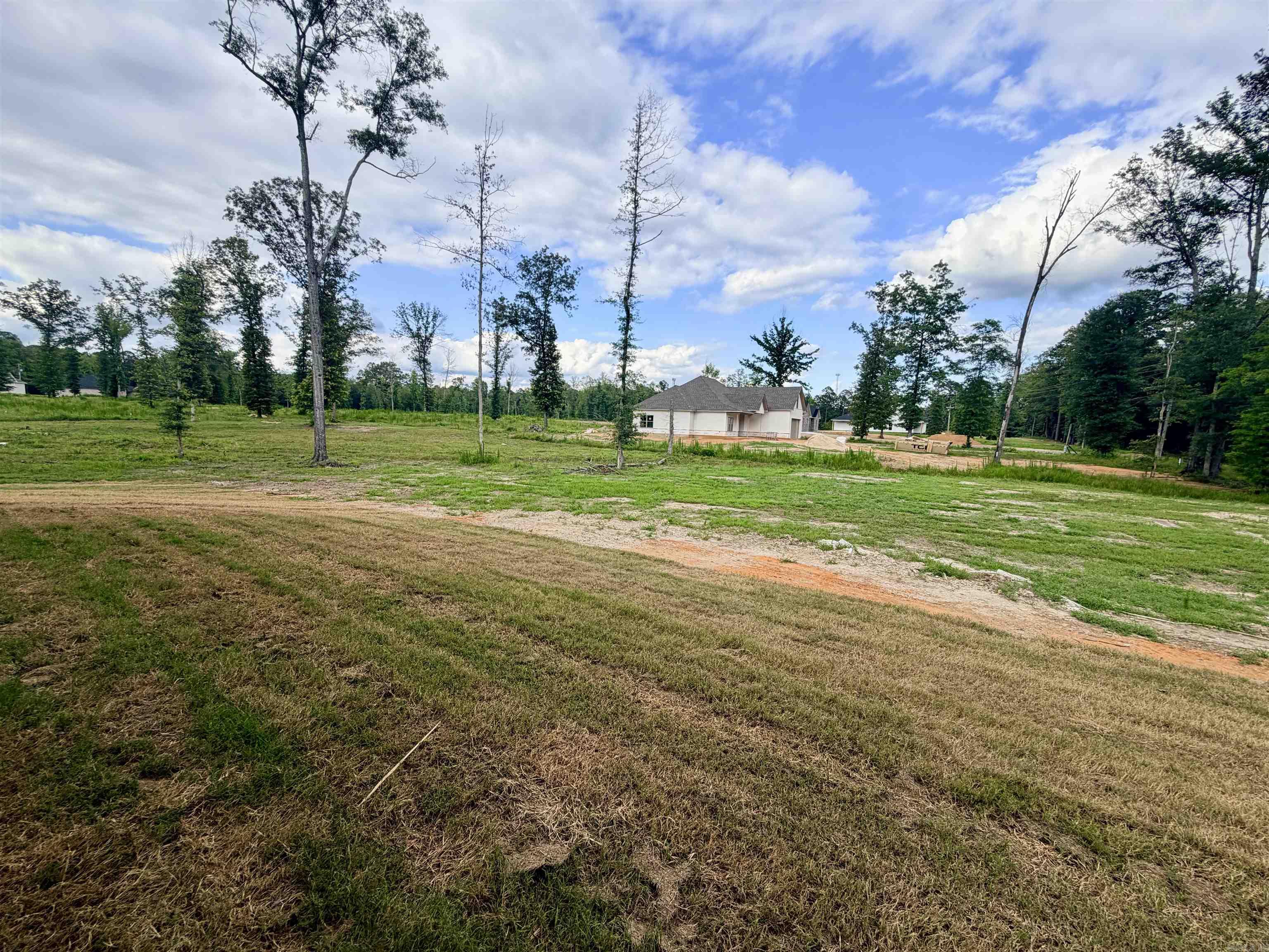 DETONTI PLACE PHASE I - Residential