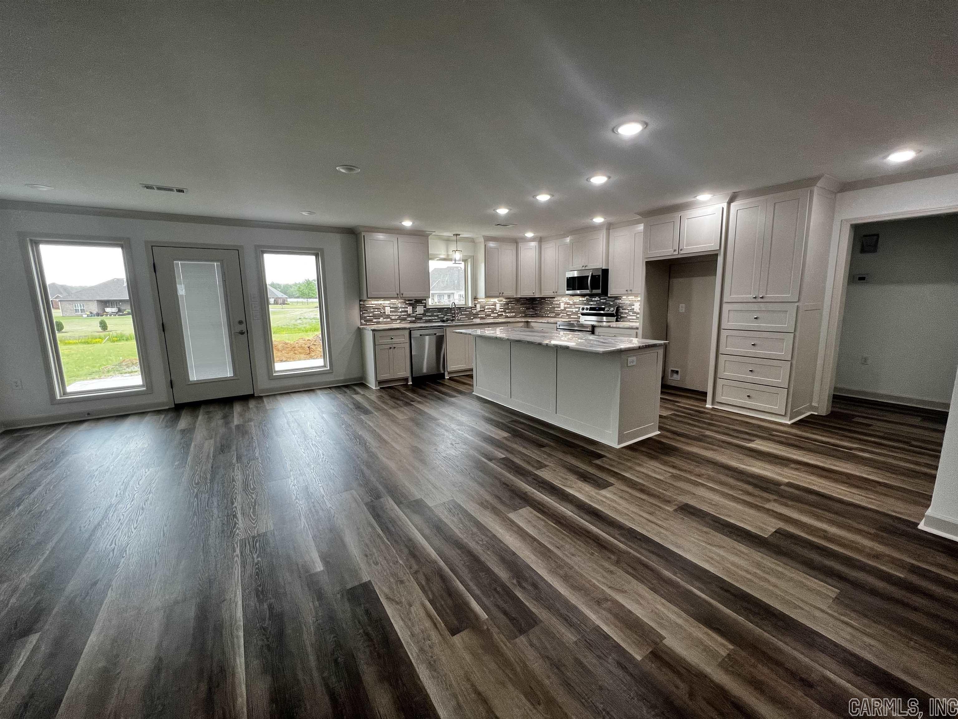 Saddle Creek - Residential