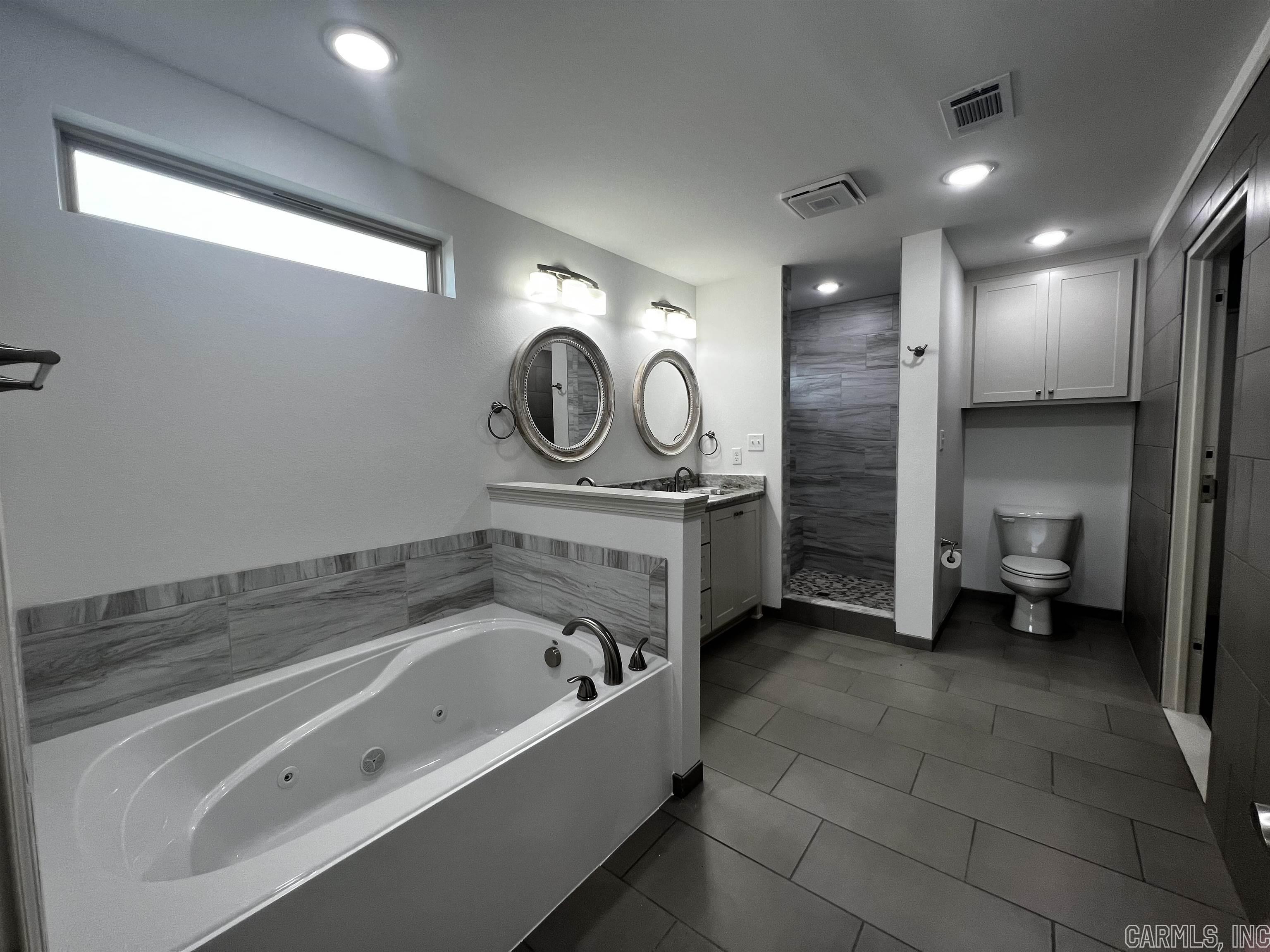 Saddle Creek - Residential