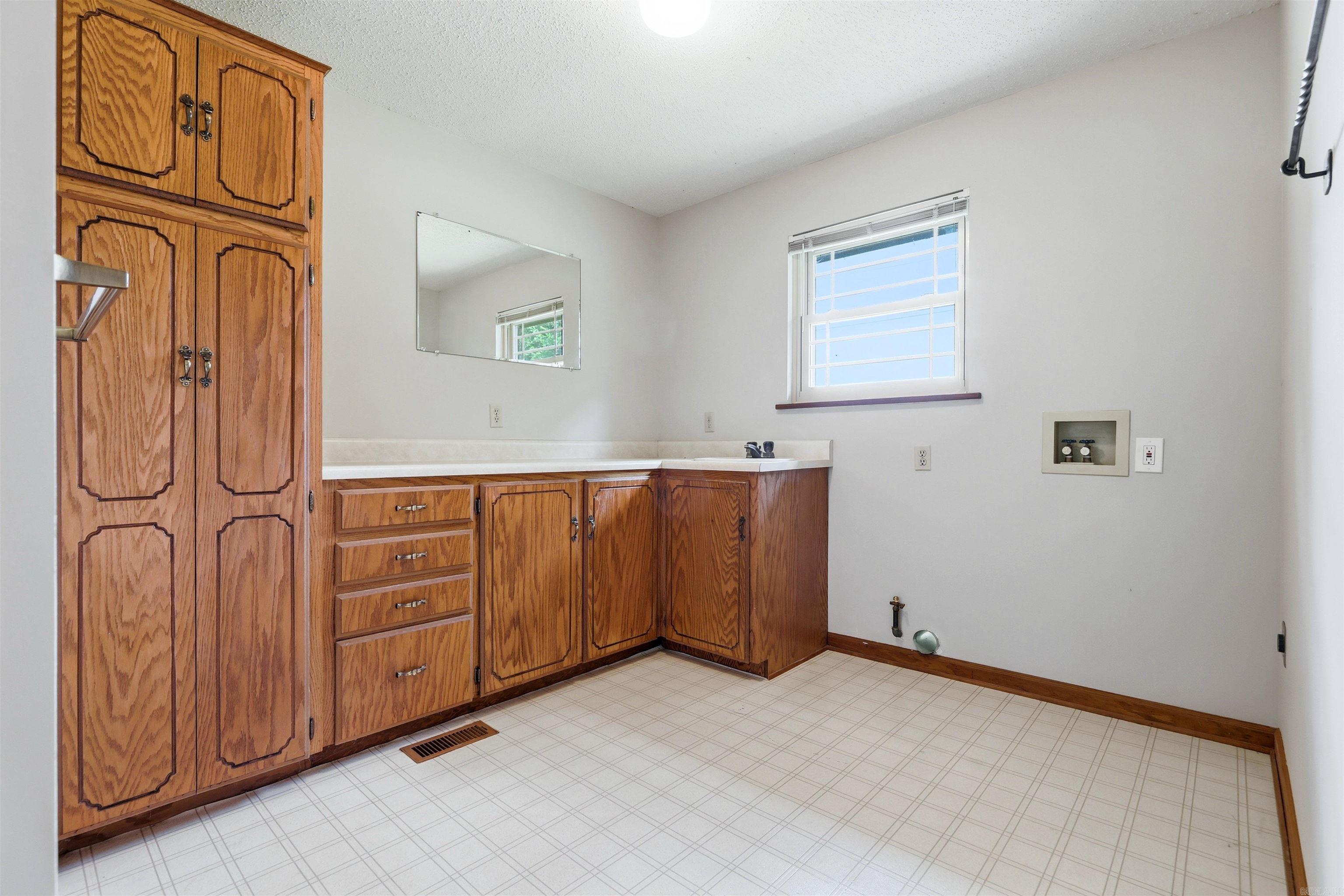 PIKE VIEW - Residential