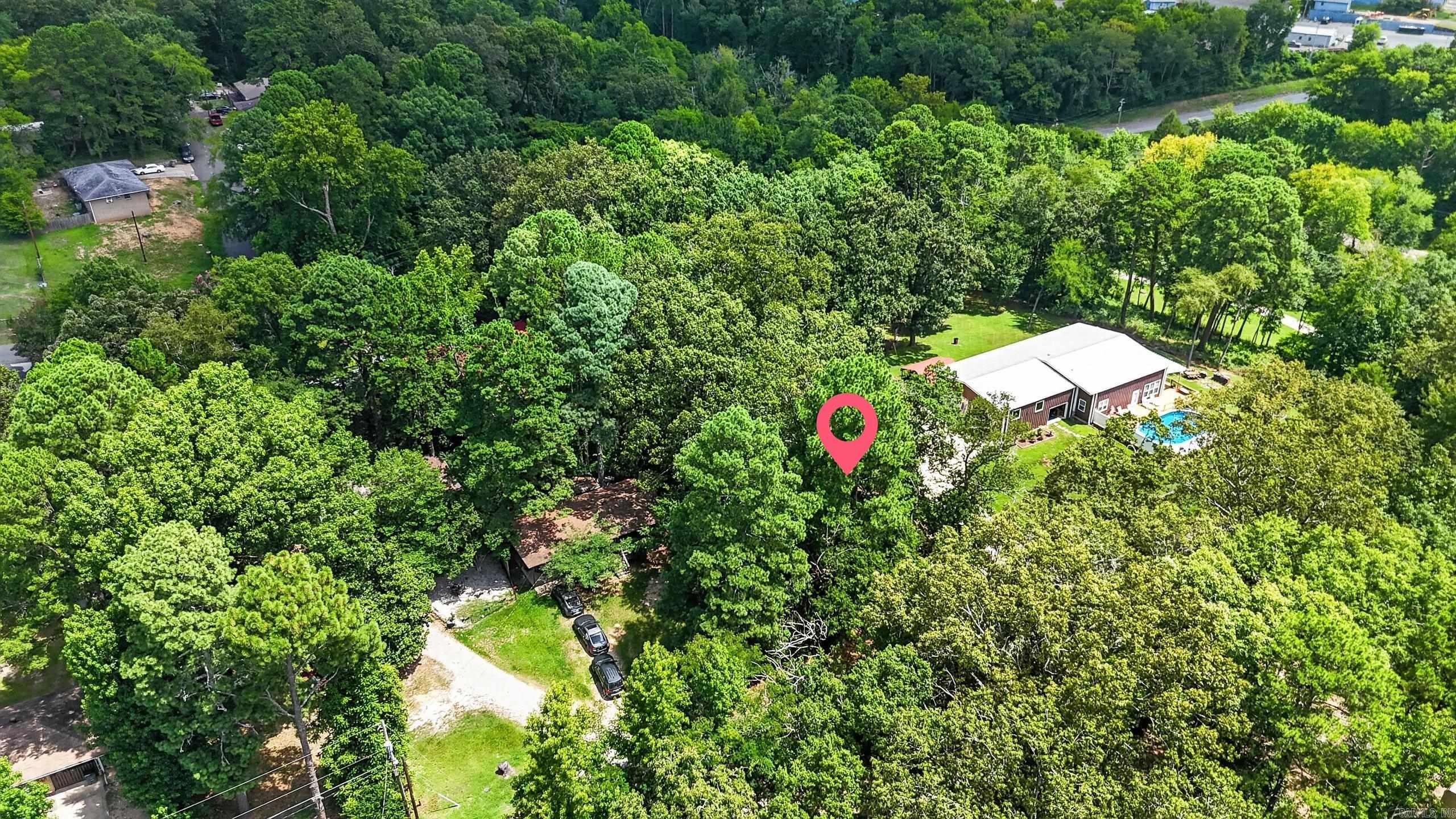 Prime lot in Hot Springs just minutes from Oaklawn Racing Casino Resort, downtown attractions, dining, shopping, and area lakes.  Excellent opportunity to build your dream home, vacation retreat, or investment property in a growing location.