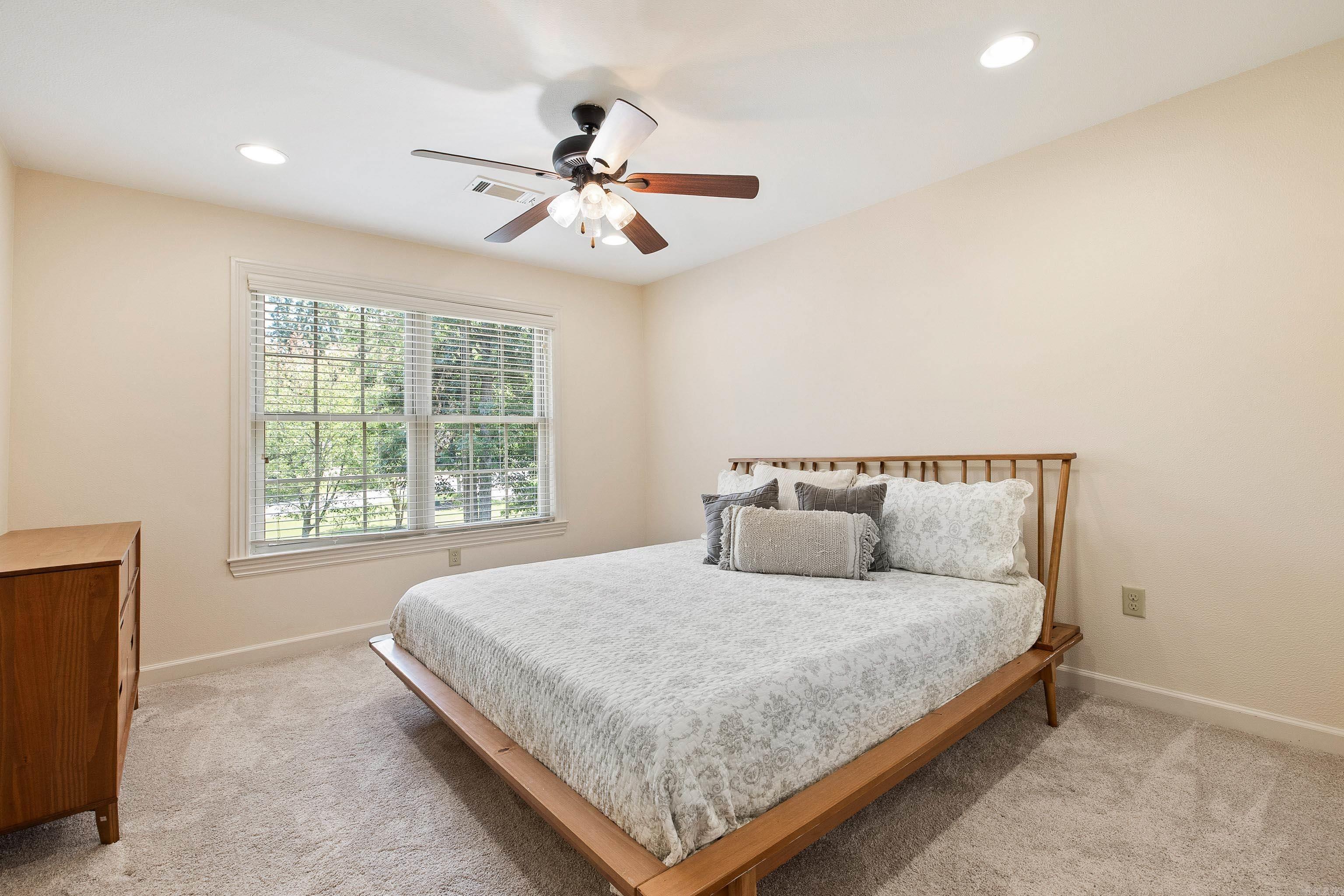 HURRICANE LAKE EST - Residential