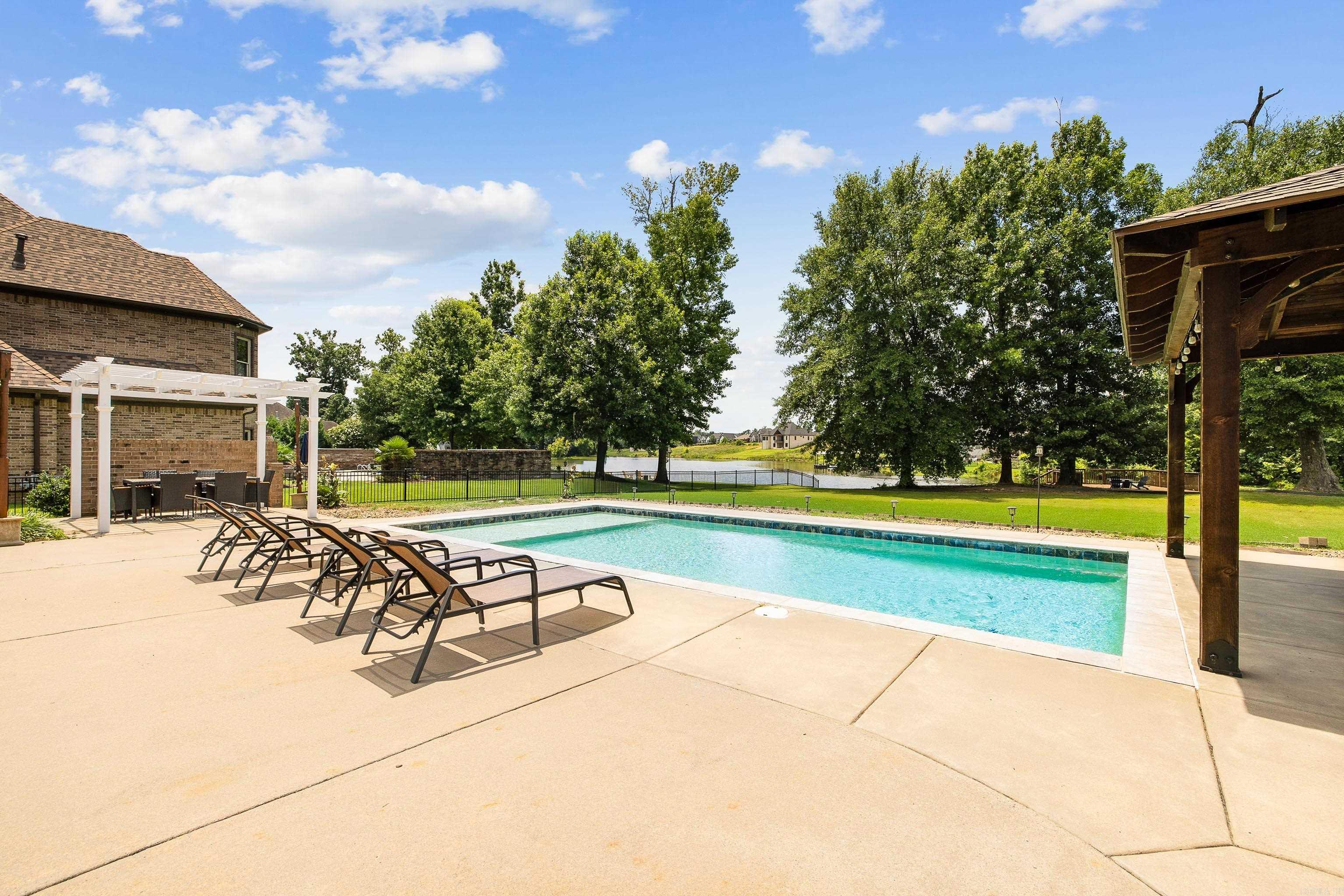 HURRICANE LAKE EST - Residential