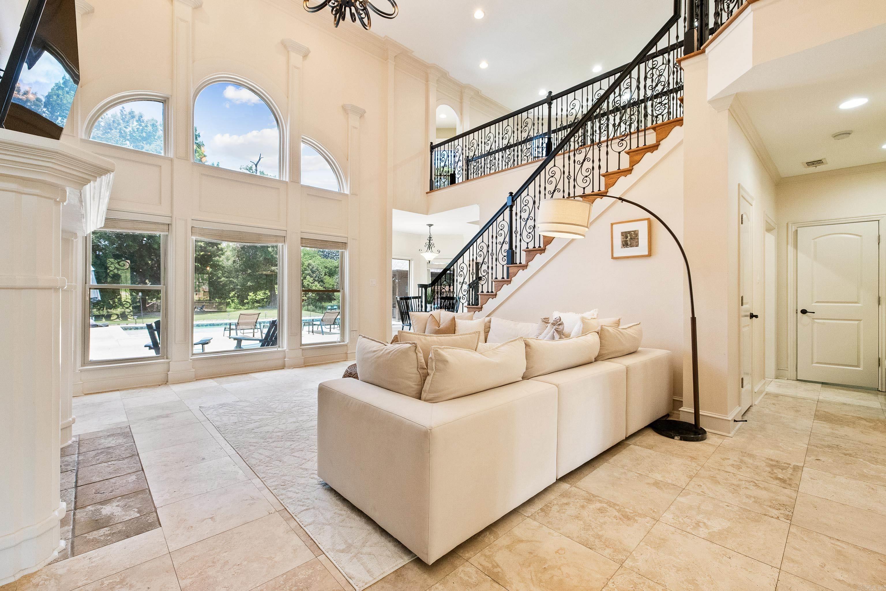 HURRICANE LAKE EST - Residential
