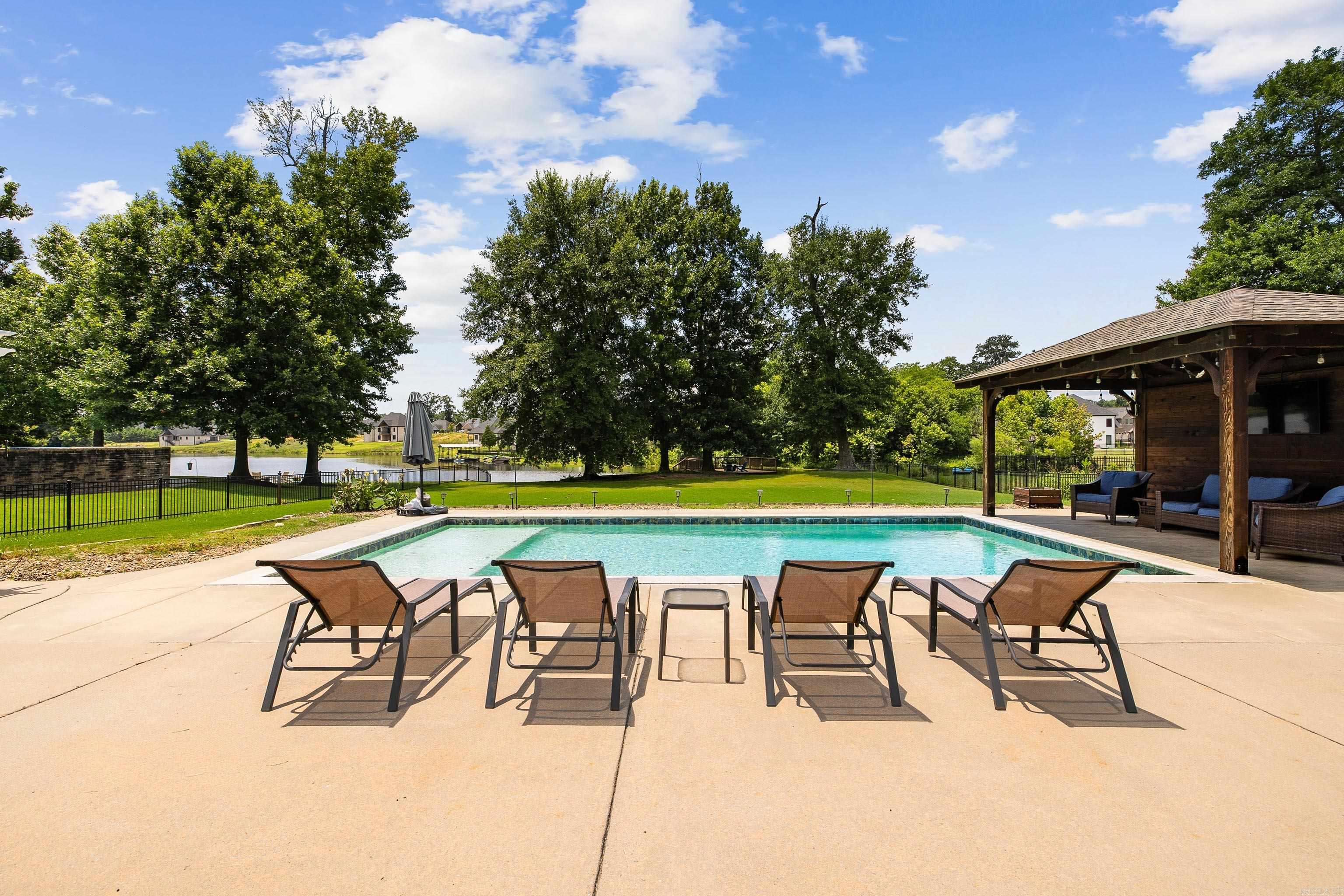 HURRICANE LAKE EST - Residential