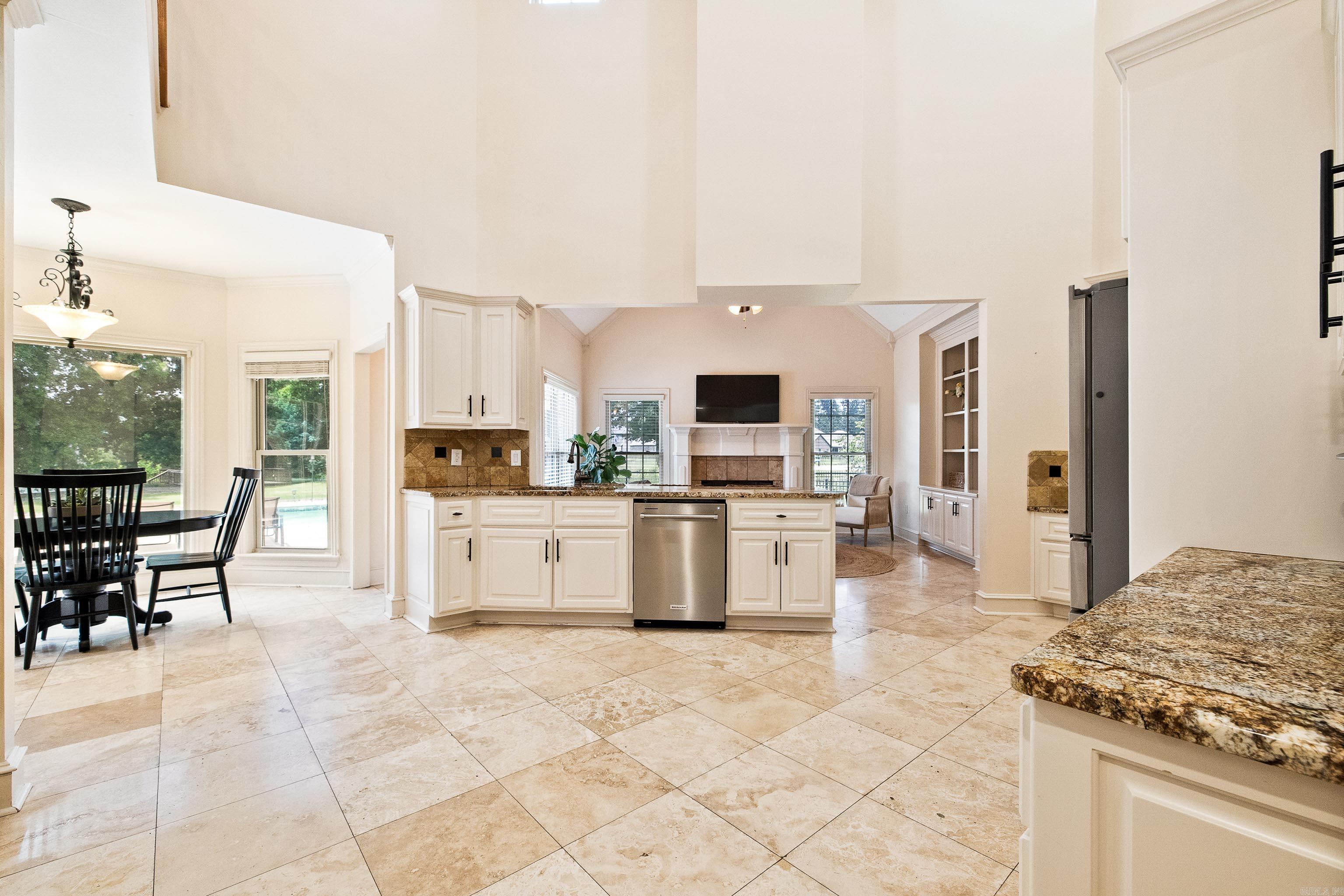 HURRICANE LAKE EST - Residential