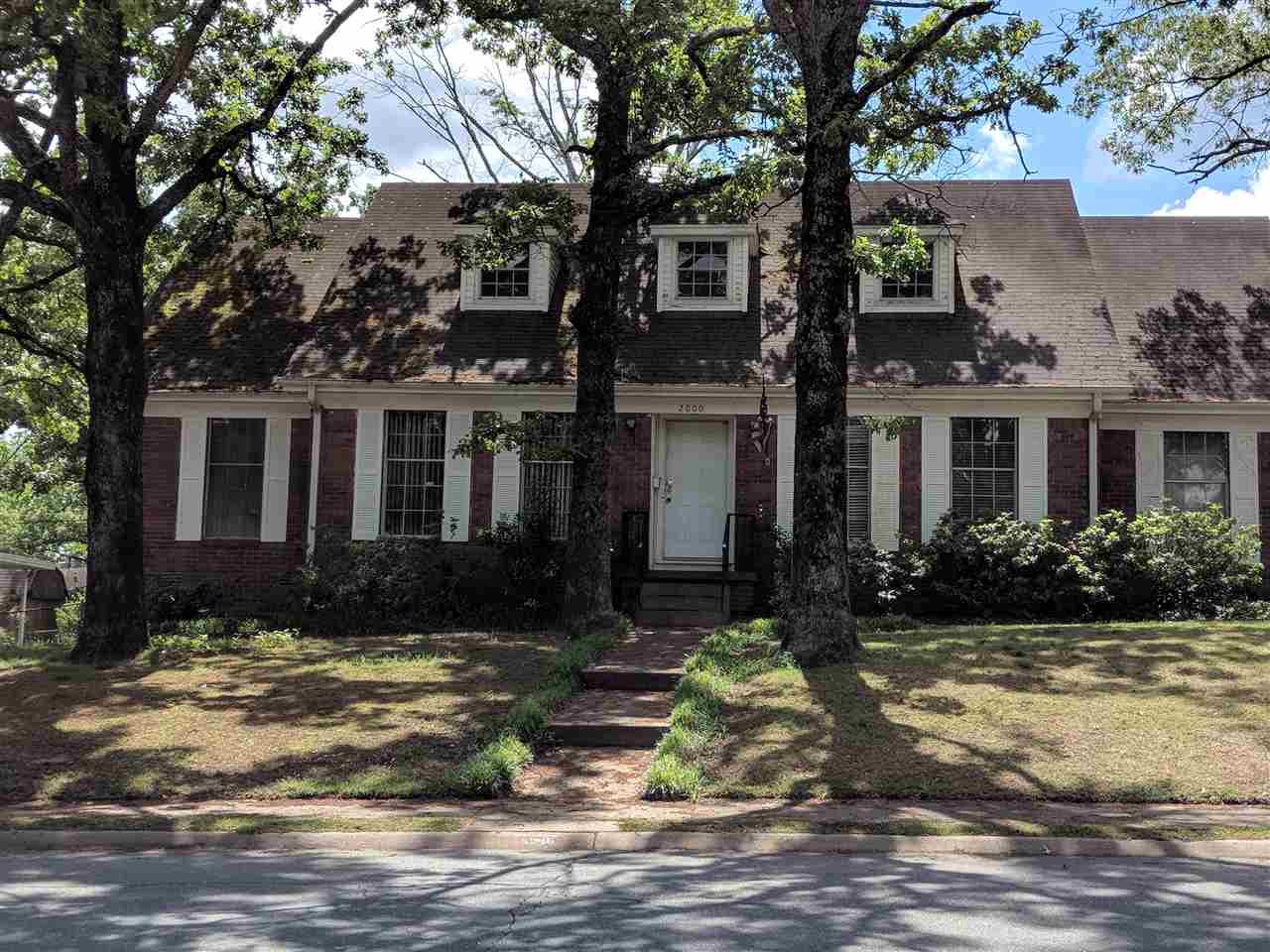 Large home that's a great fixer upper! Has extensive smoke damage but there is NO fire damage. Apparently a TV caught on fire. Great price for the square ftg! There is also a 1 car detached garage!