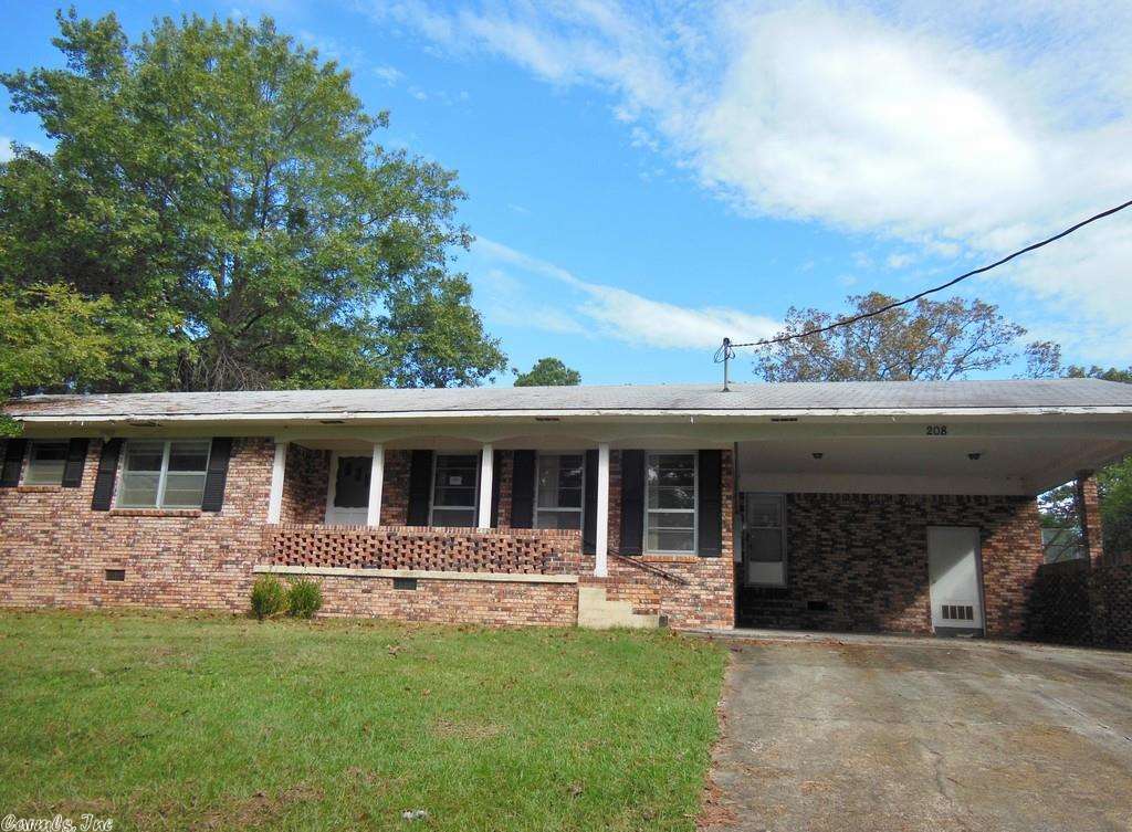 Nice 3 Bedroom 2 Baths home conveniently located behind Lowes/ Corner Stone. Some repair work and TLC can make this a very comfortable home with a spacious patio and backyard. This is a homepath property and being sold 'AS-IS', 'WHERE-IS'.  First look period applies.  All offers must be submitted through homepath.com.  Please call Monita at 501-922-8493 for details.