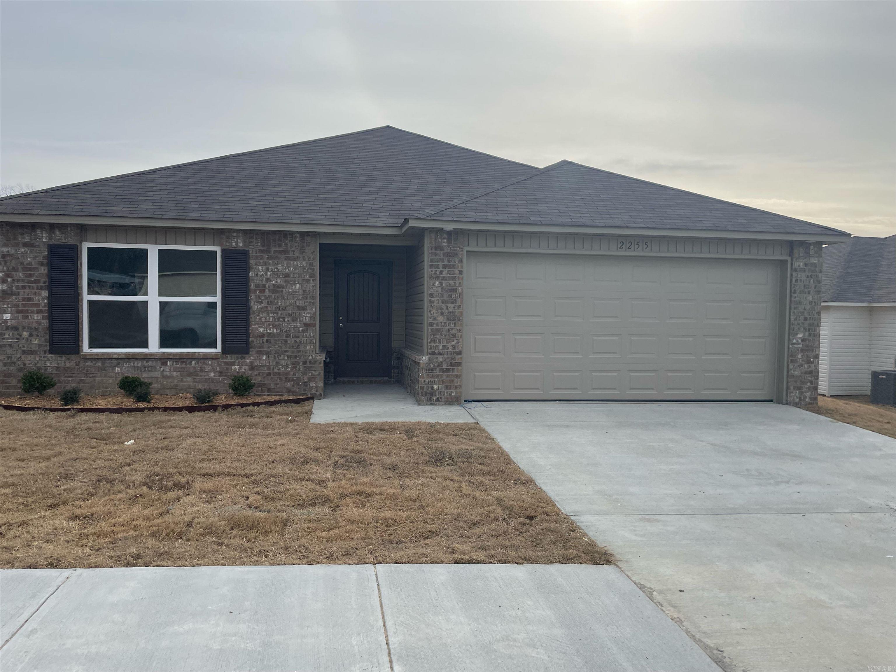 HILLDALE CROSSING - Residential