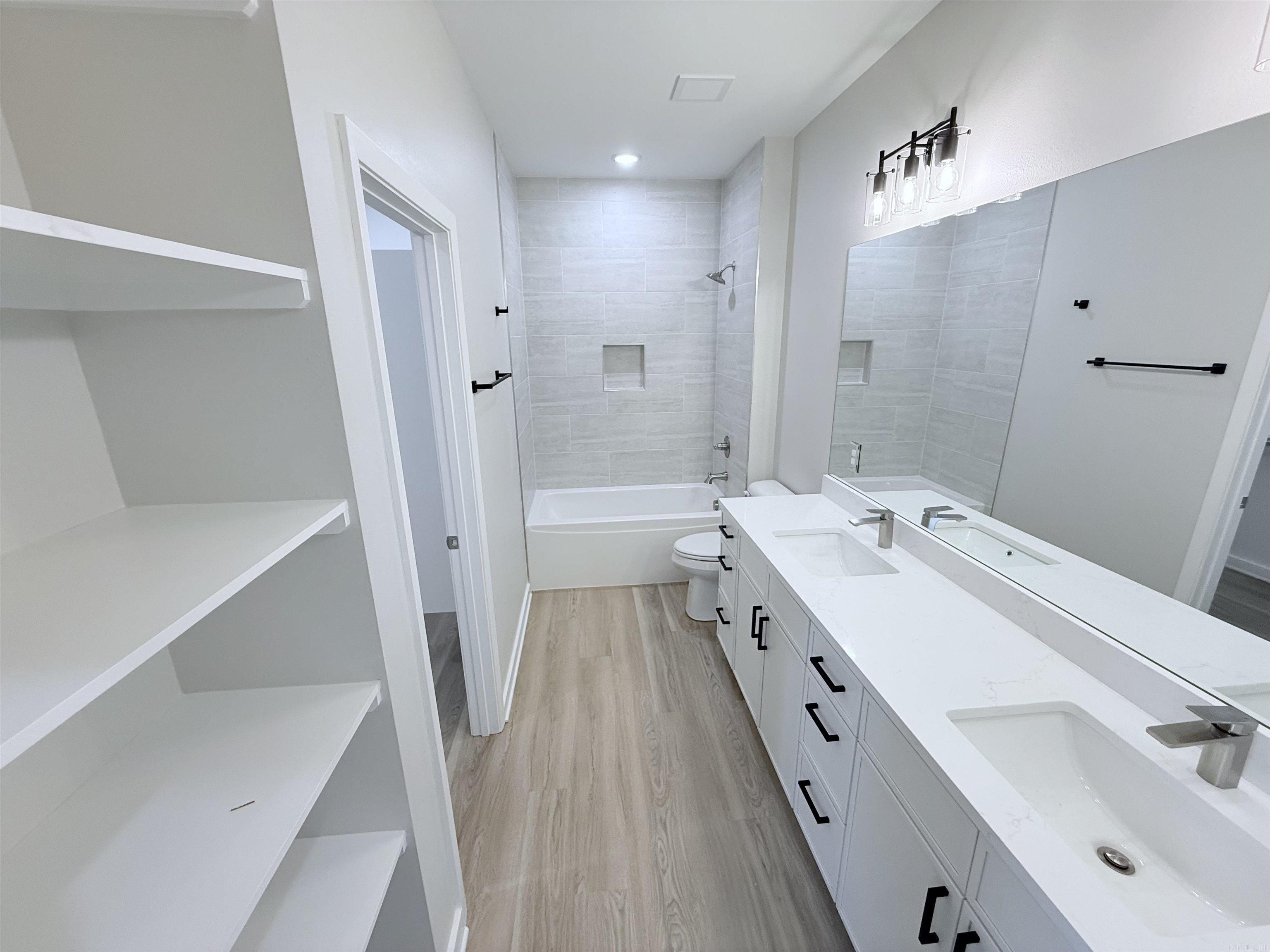 WALNUT VALLEY - Residential