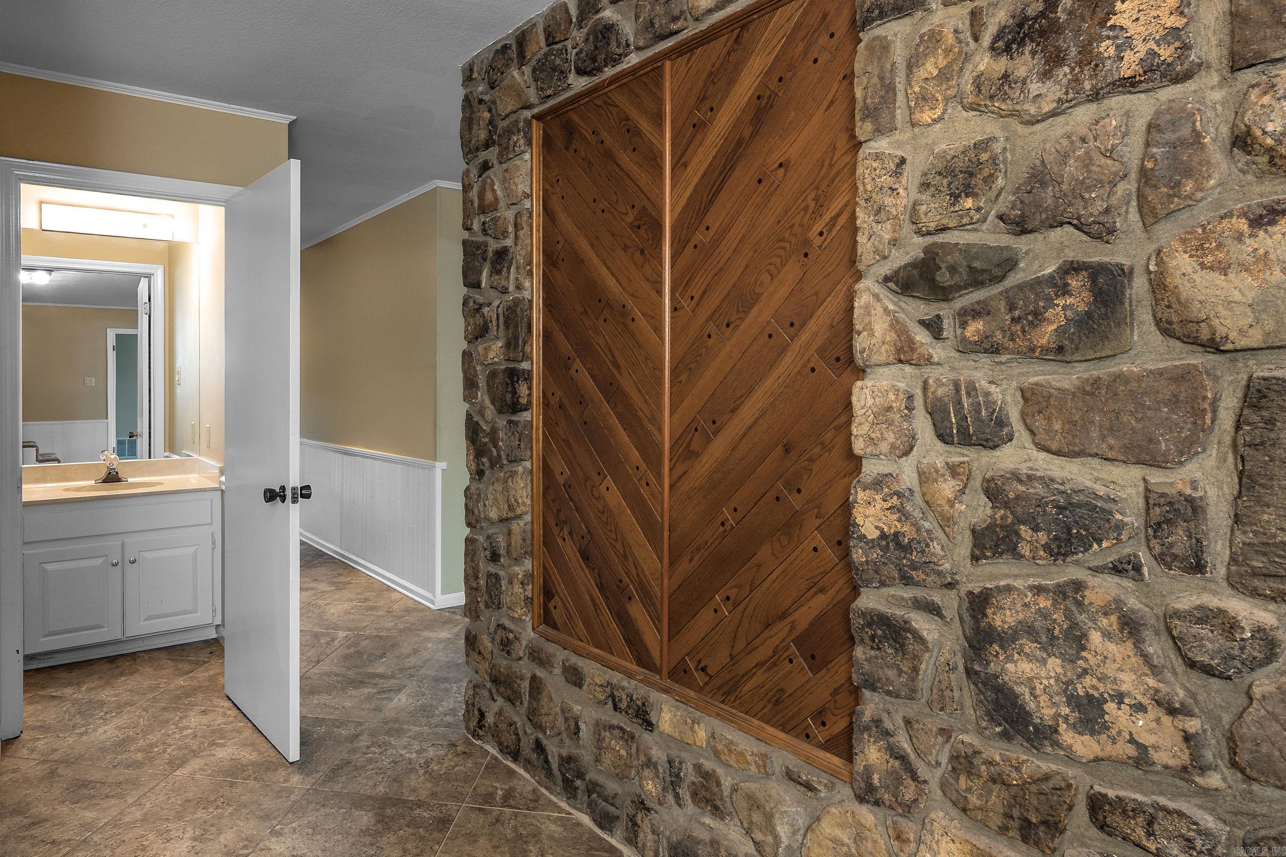 Hamilton Gate #2 - Residential